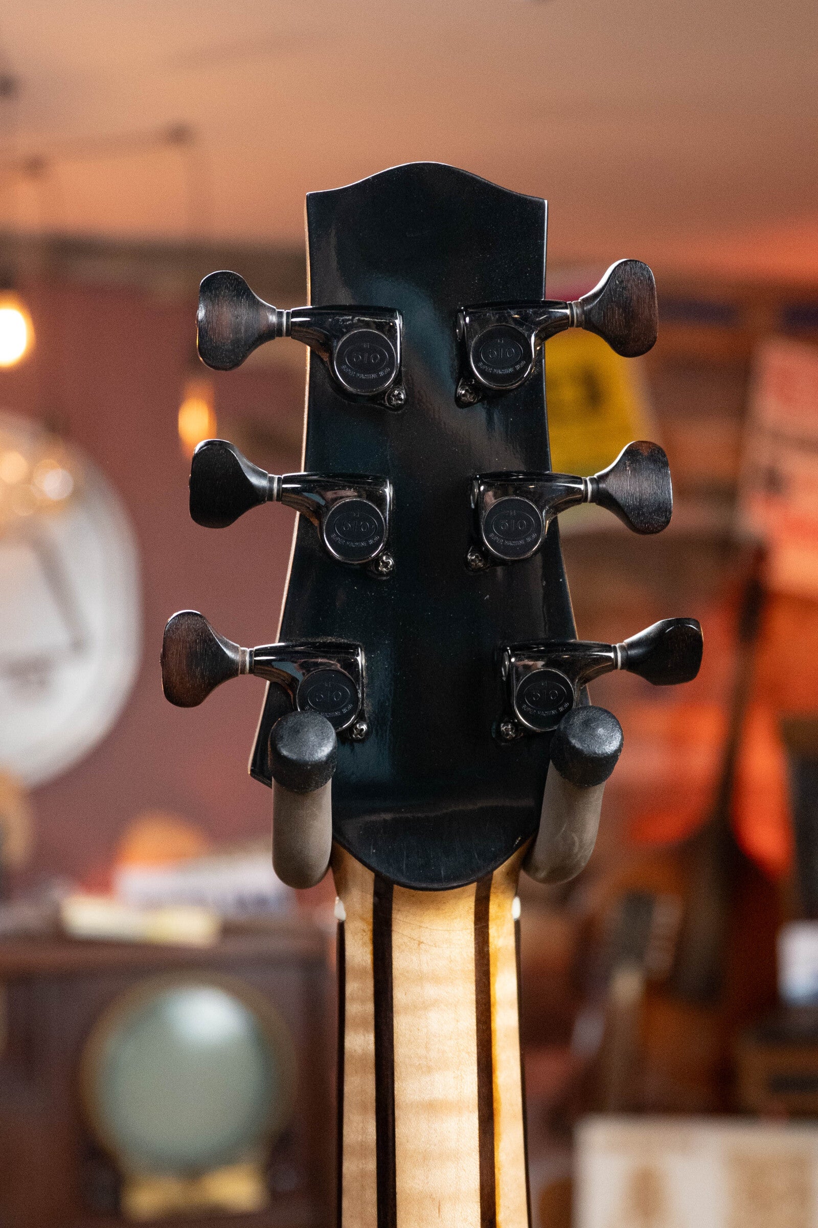 (Used) 2015 Kinnaird Red Lady Bear Claw Sitka/Black & White Ebony Slope Shoulder Venetian Cutaway Dreadnought Guitar w/K&K Pickup #0153