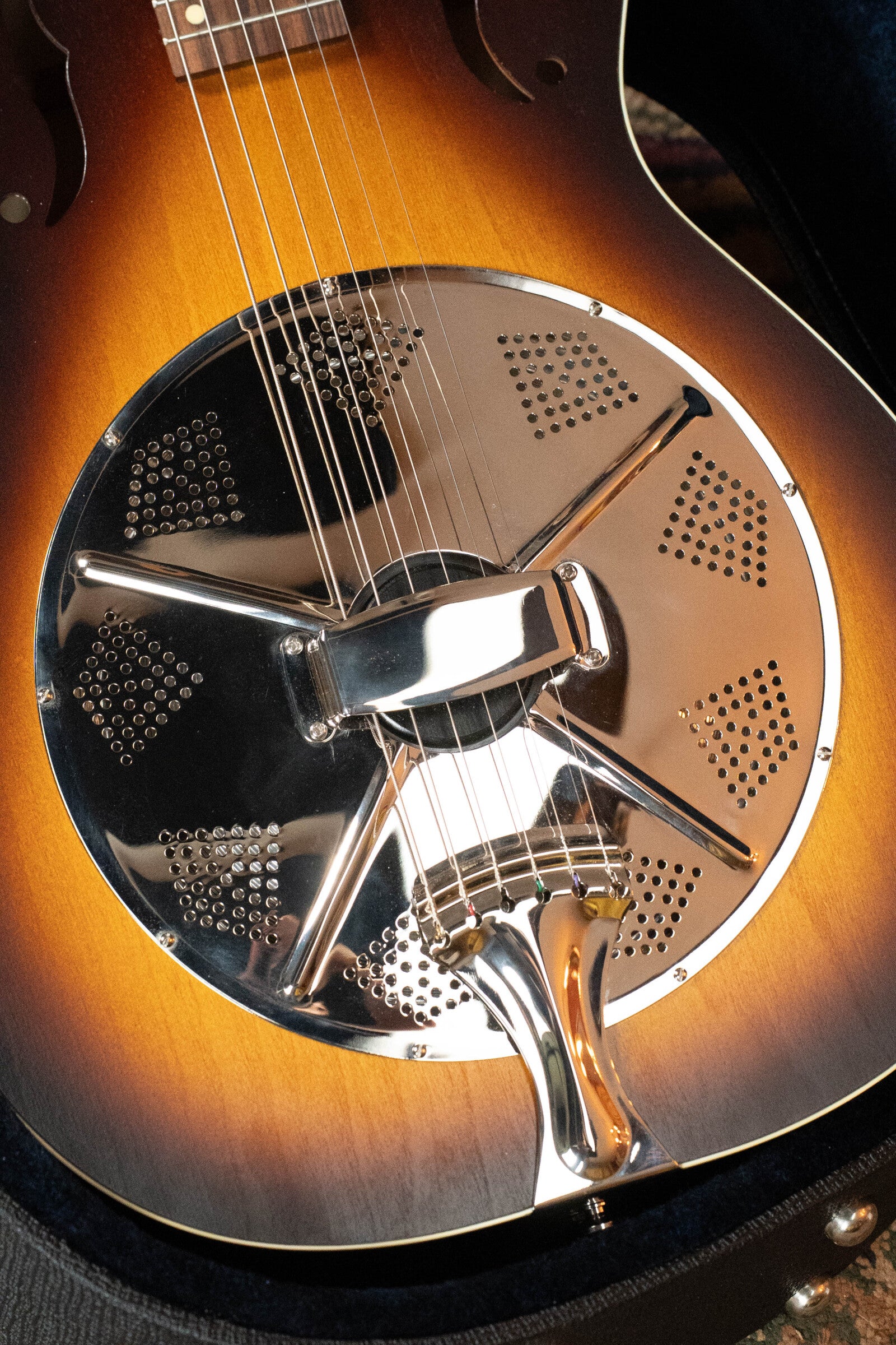 (Used) 2018 Beard Deco Phonic Model 47 All Finnish Birch Veneer Vintage Sunburst Resonator Guitar w/Electronics #2117
