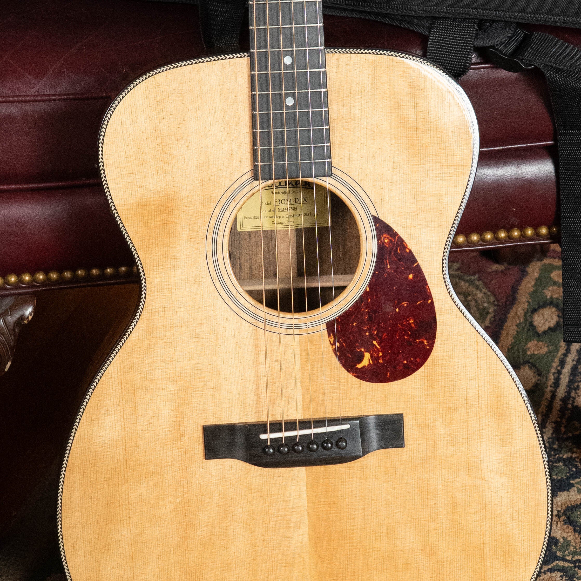 (Used) 2022 Eastman E3OM-DLX Sitka/Ovangkol Acoustic Guitar w/ Fishman Pickup #7504