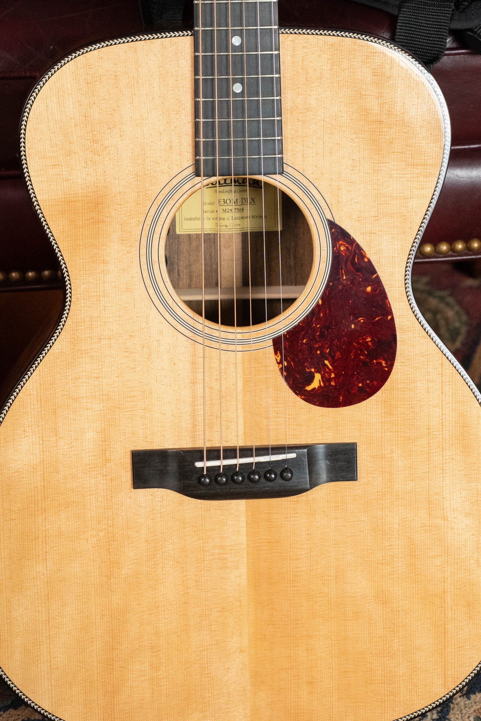 (Used) 2022 Eastman E3OM-DLX Sitka/Ovangkol Acoustic Guitar w/ Fishman Pickup #7504