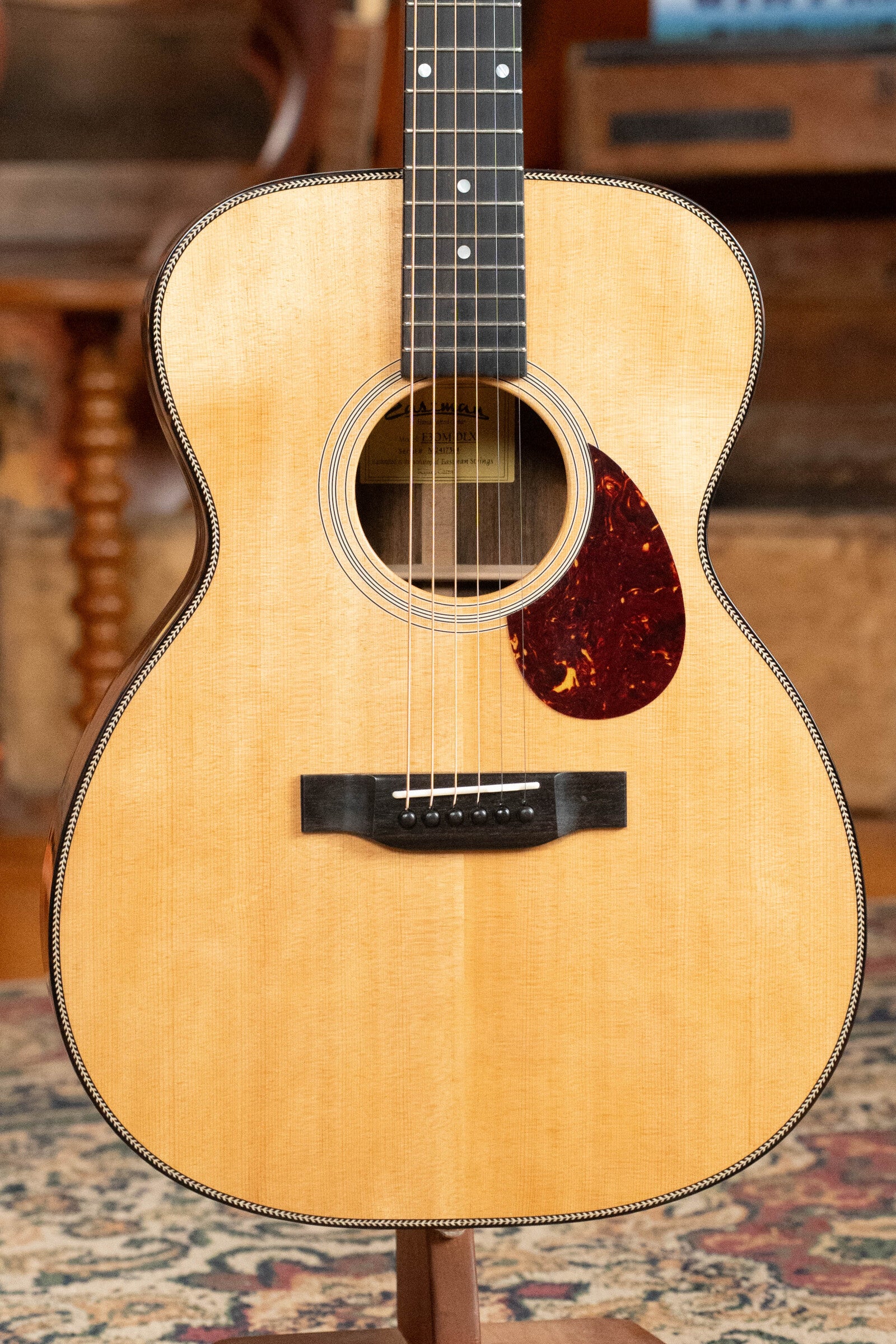 (Used) 2022 Eastman E3OM-DLX Sitka/Ovangkol Acoustic Guitar w/ Fishman Pickup #7504