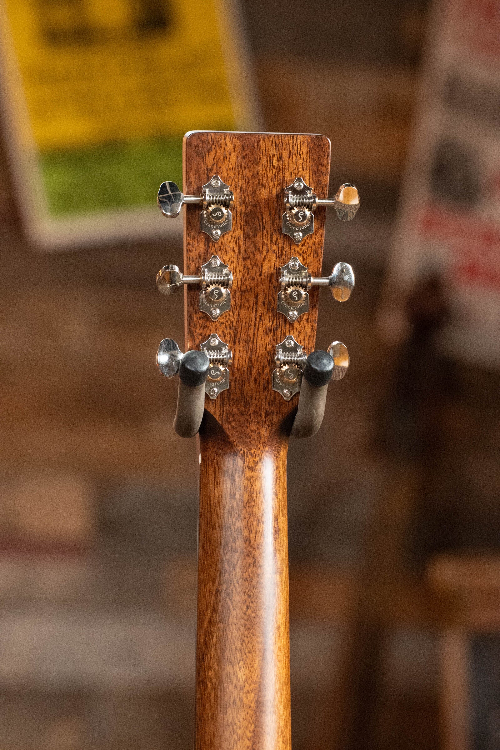 (Used) 2022 Eastman E3OM-DLX Sitka/Ovangkol Acoustic Guitar w/ Fishman Pickup #7504