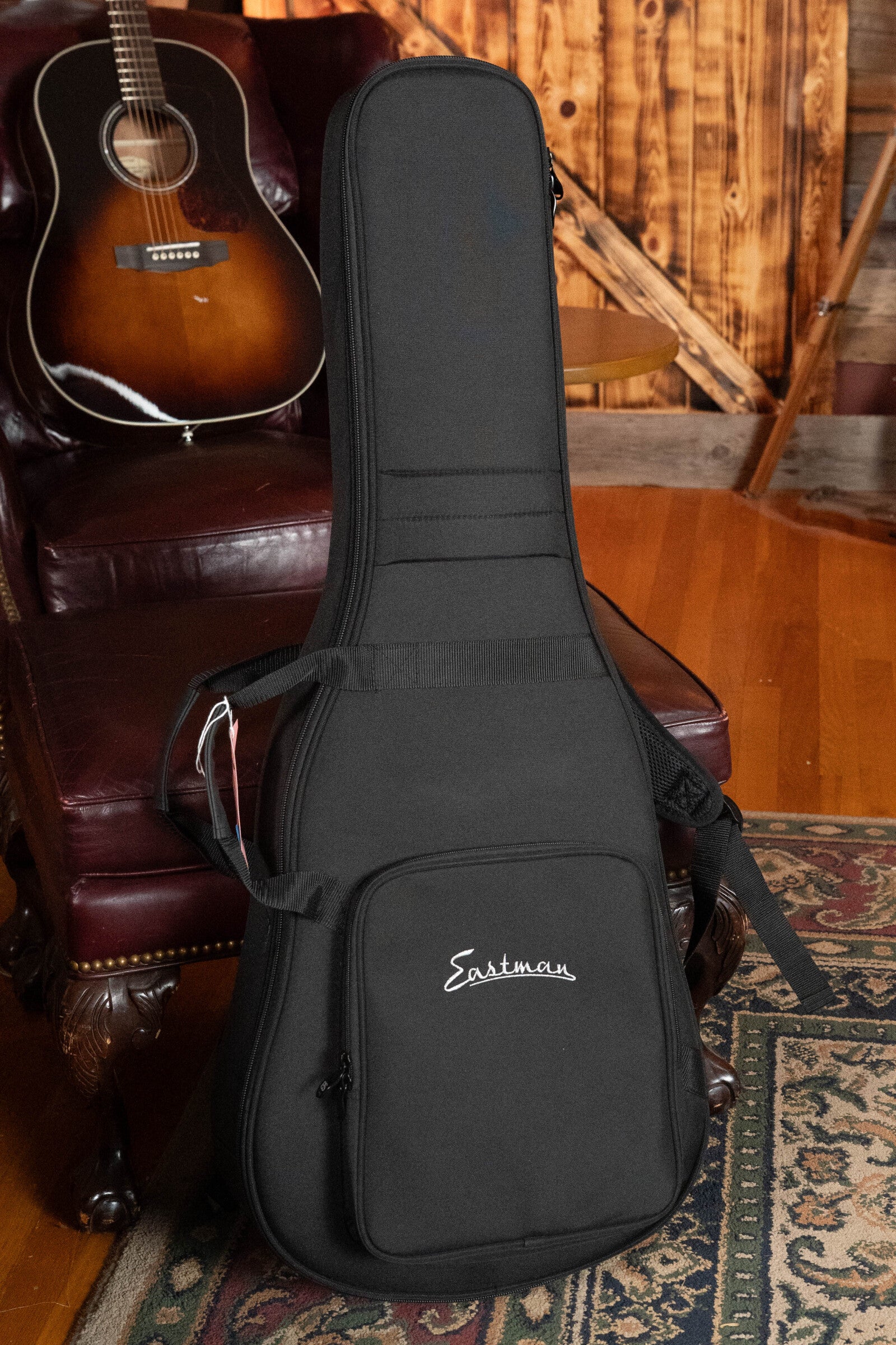 (Used) 2022 Eastman E3OM-DLX Sitka/Ovangkol Acoustic Guitar w/ Fishman Pickup #7504