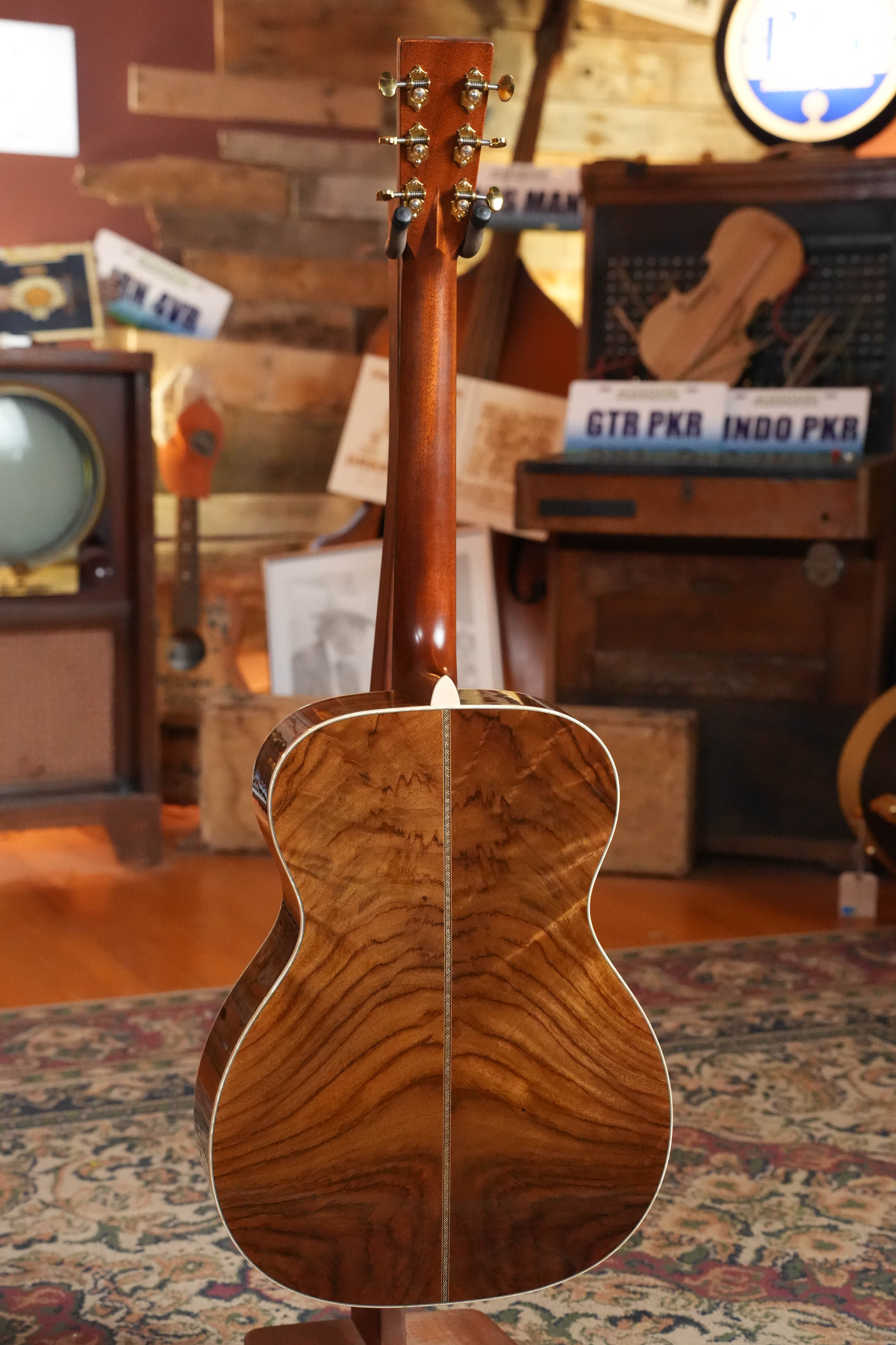 (Used) 2024 "Alamo Deluxe" Martin Custom Shop Adirondack/East Indian Rosewood OOO Acoustic Guitar #6402