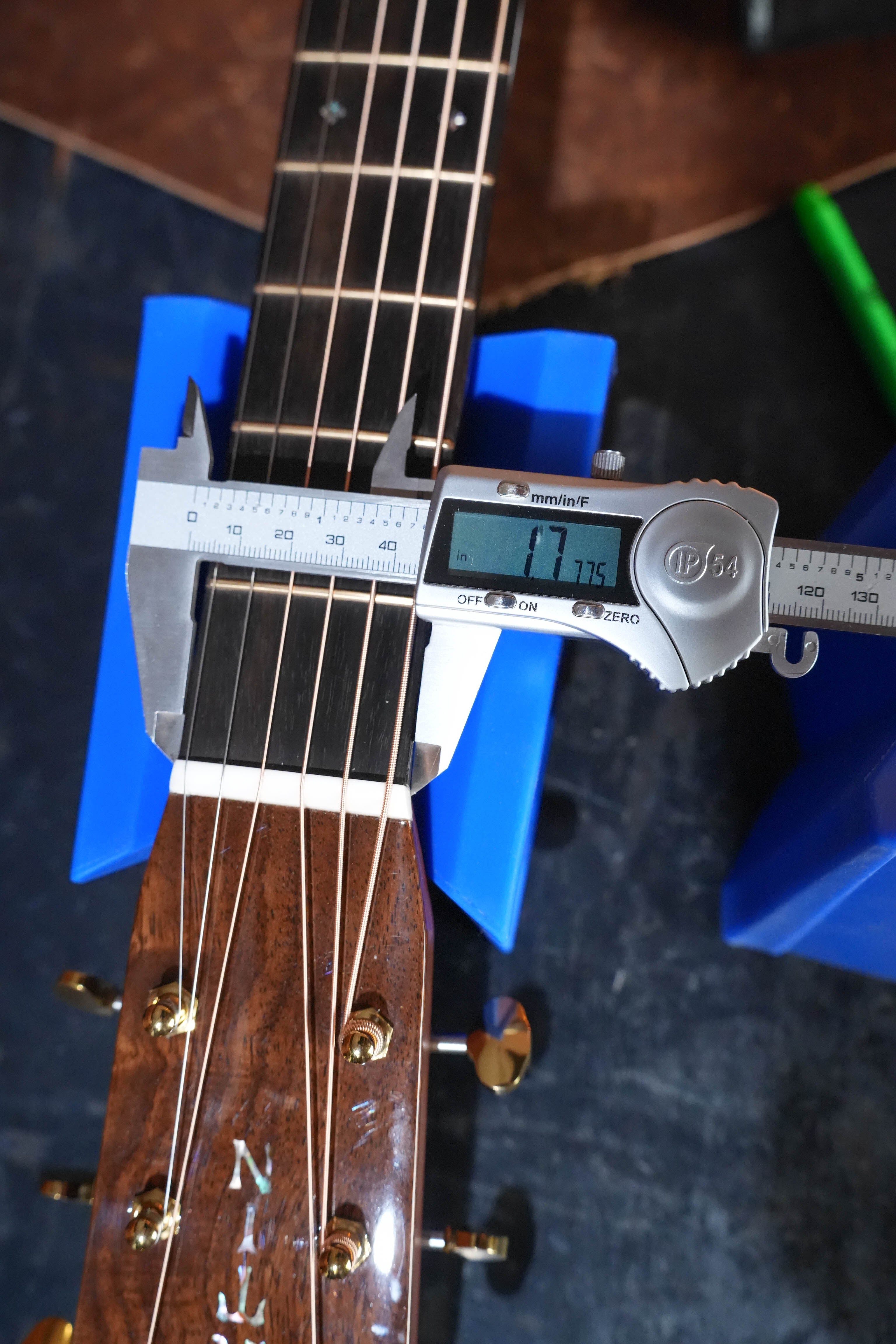 (Used) 2024 "Alamo Deluxe" Martin Custom Shop Adirondack/East Indian Rosewood OOO Acoustic Guitar #6402