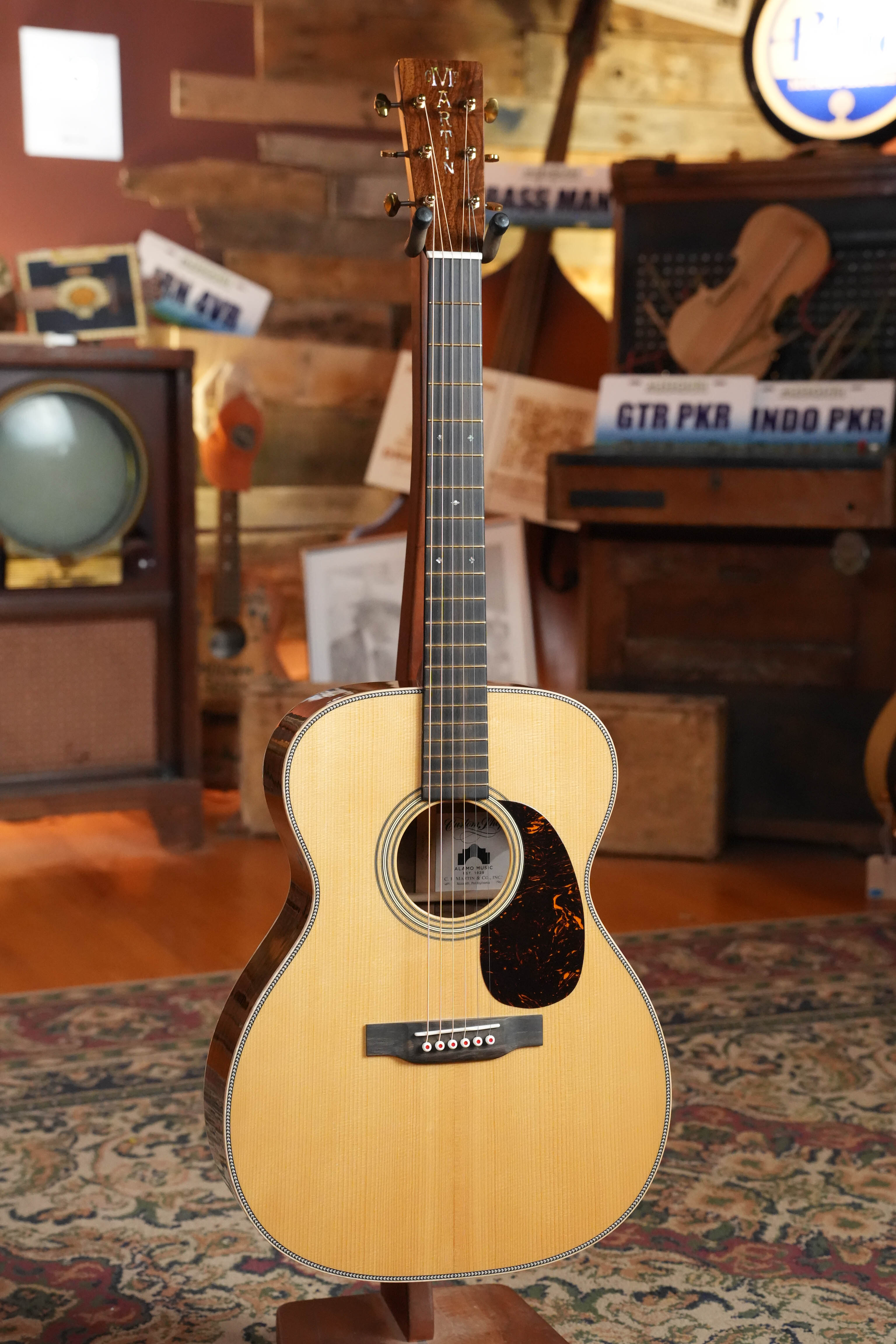 (Used) 2024 "Alamo Deluxe" Martin Custom Shop Adirondack/East Indian Rosewood OOO Acoustic Guitar #6402