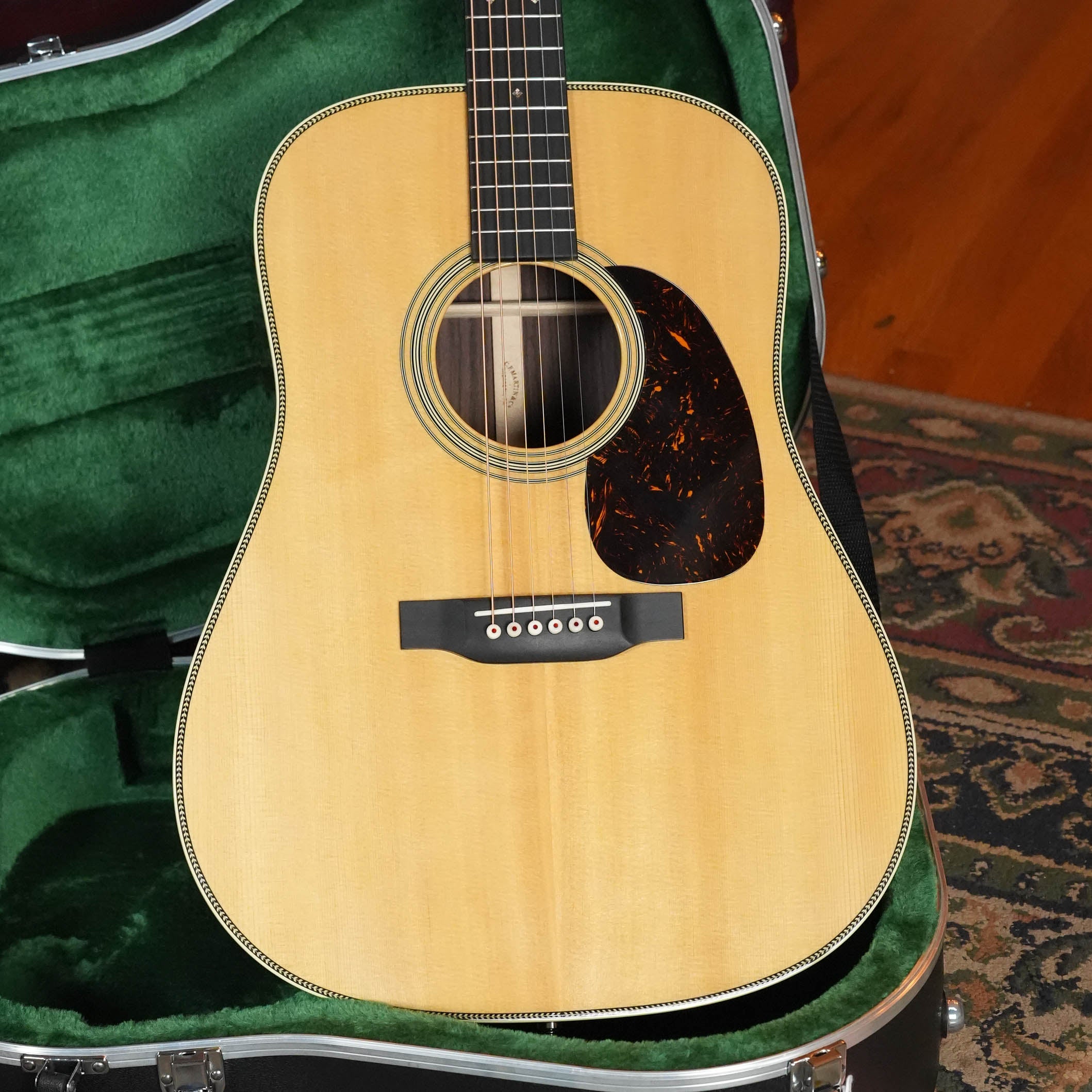(Used) 2025 Martin HD-28 Sitka Spruce/East Indian Rosewood Dreadnought w/K&K Pure Mini #5390