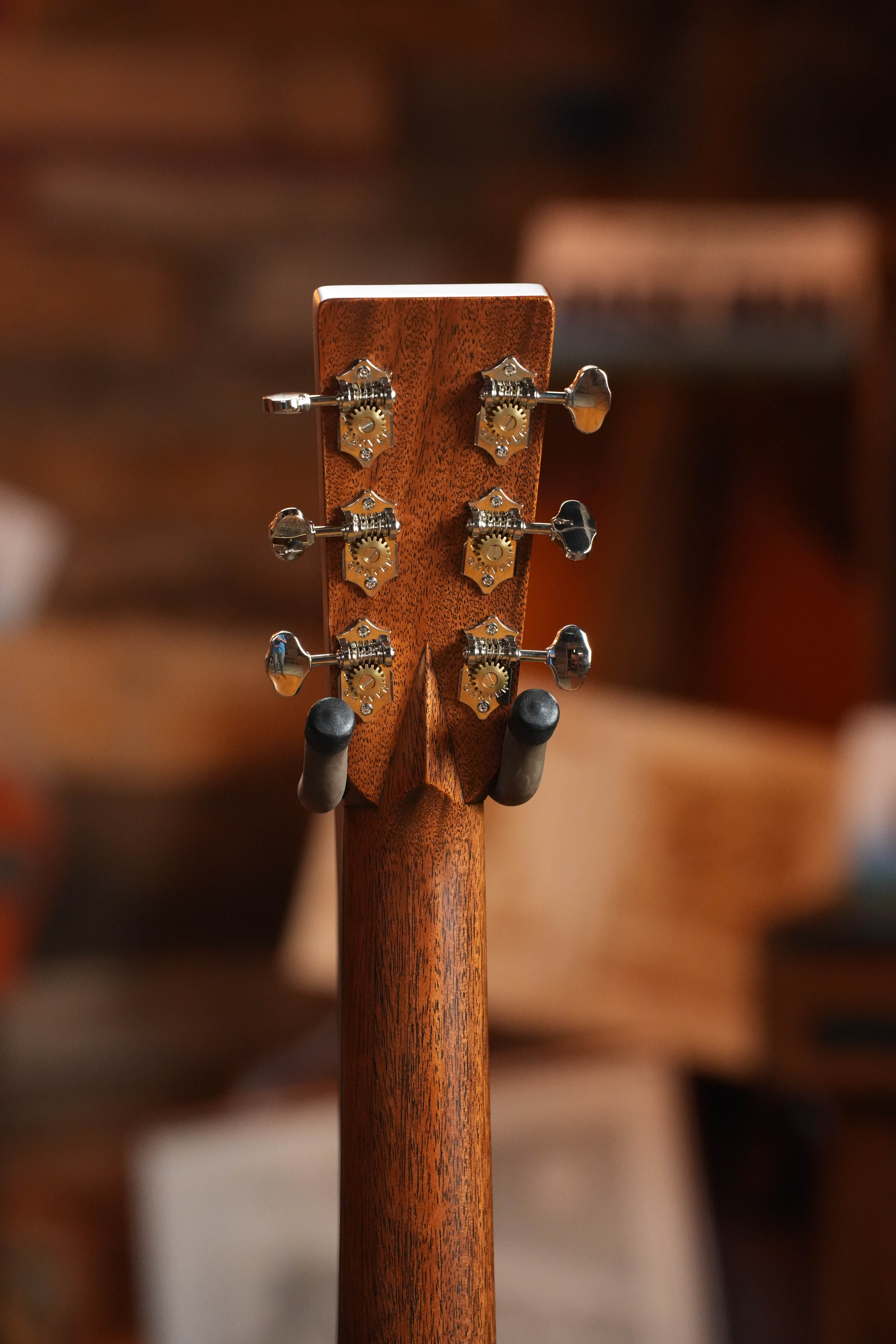 (Used) 2025 Martin HD-28 Sitka Spruce/East Indian Rosewood Dreadnought w/K&K Pure Mini #5390