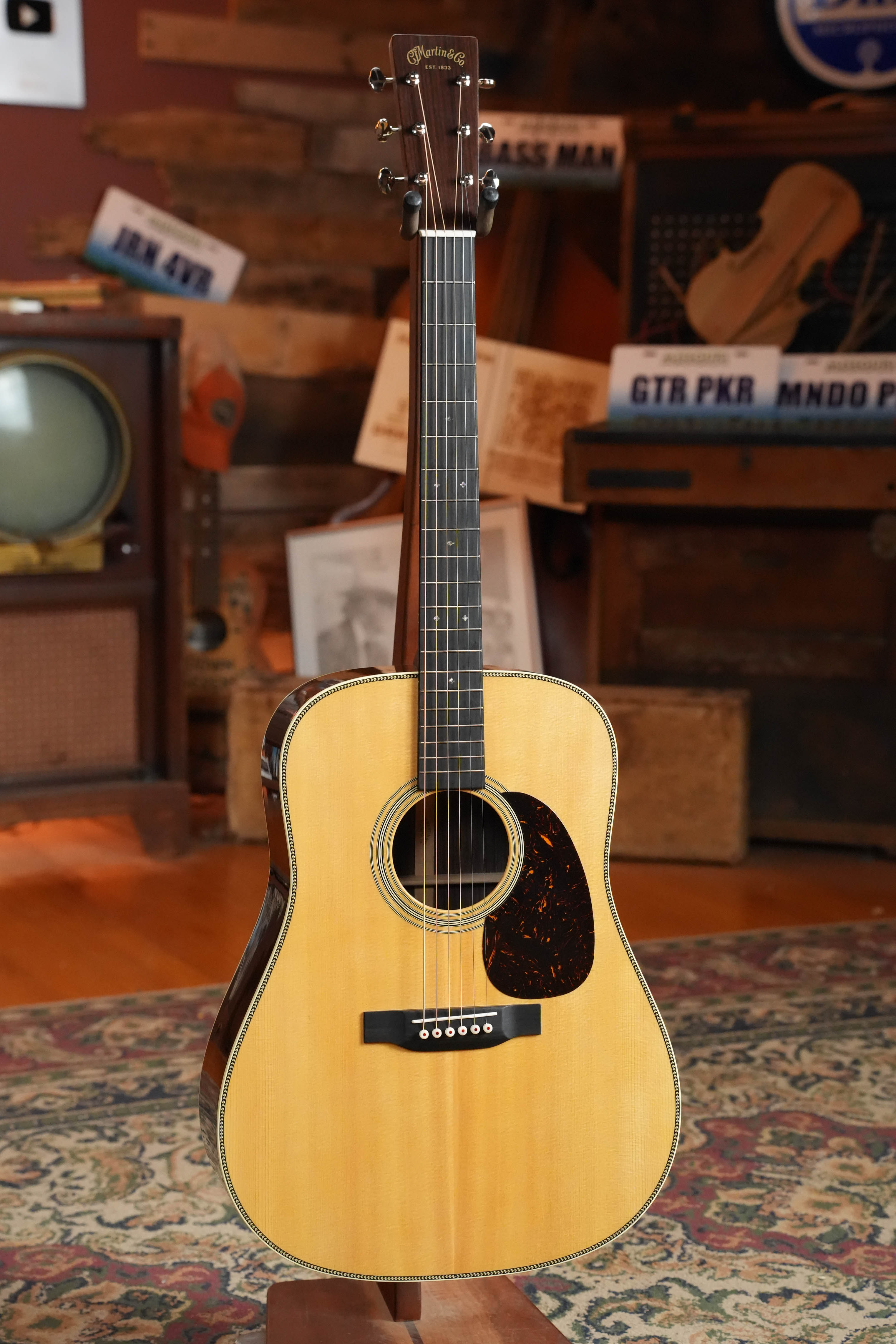 (Used) 2025 Martin HD-28 Sitka Spruce/East Indian Rosewood Dreadnought w/K&K Pure Mini #5390