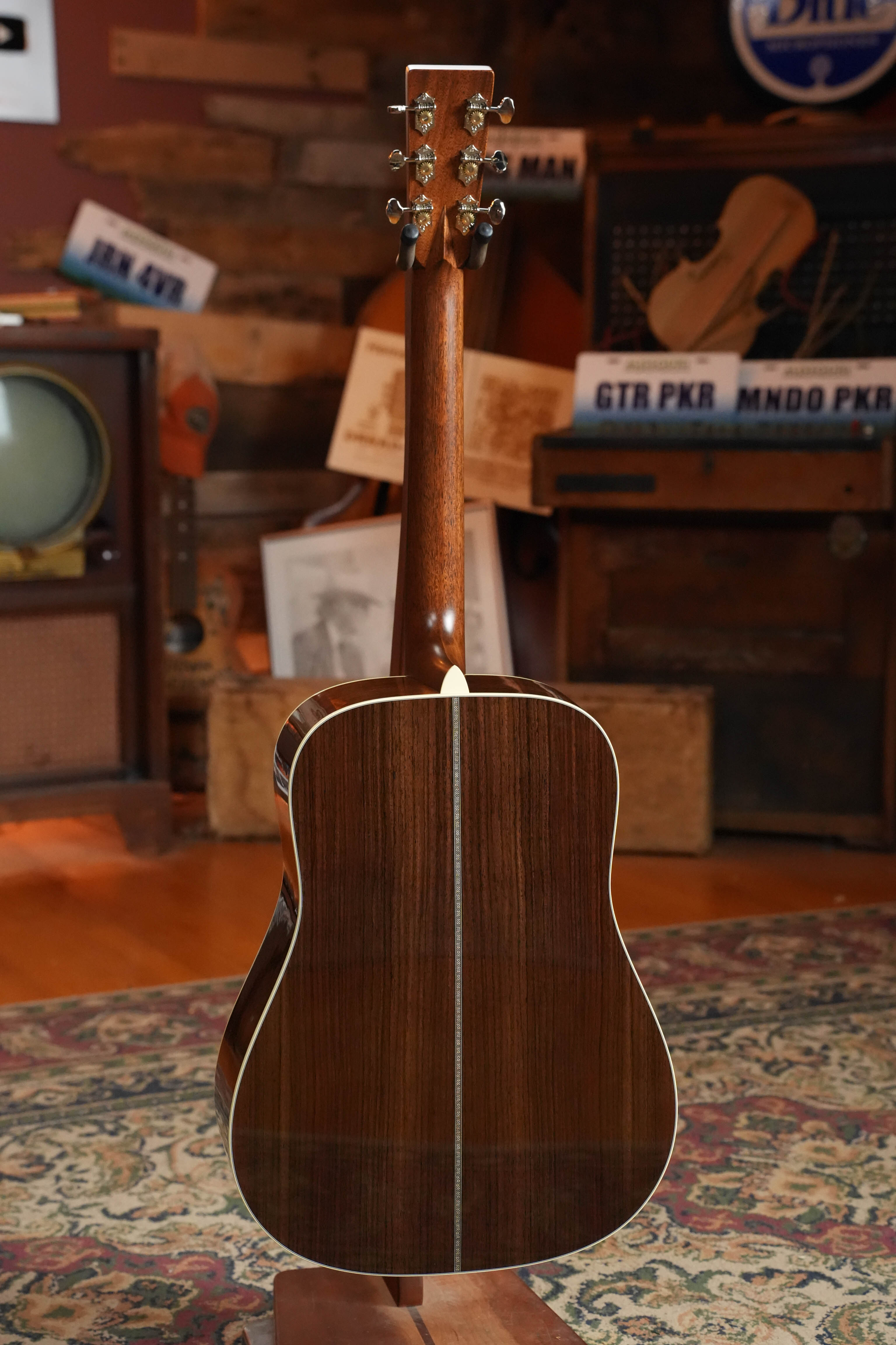 (Used) 2025 Martin HD-28 Sitka Spruce/East Indian Rosewood Dreadnought w/K&K Pure Mini #5390