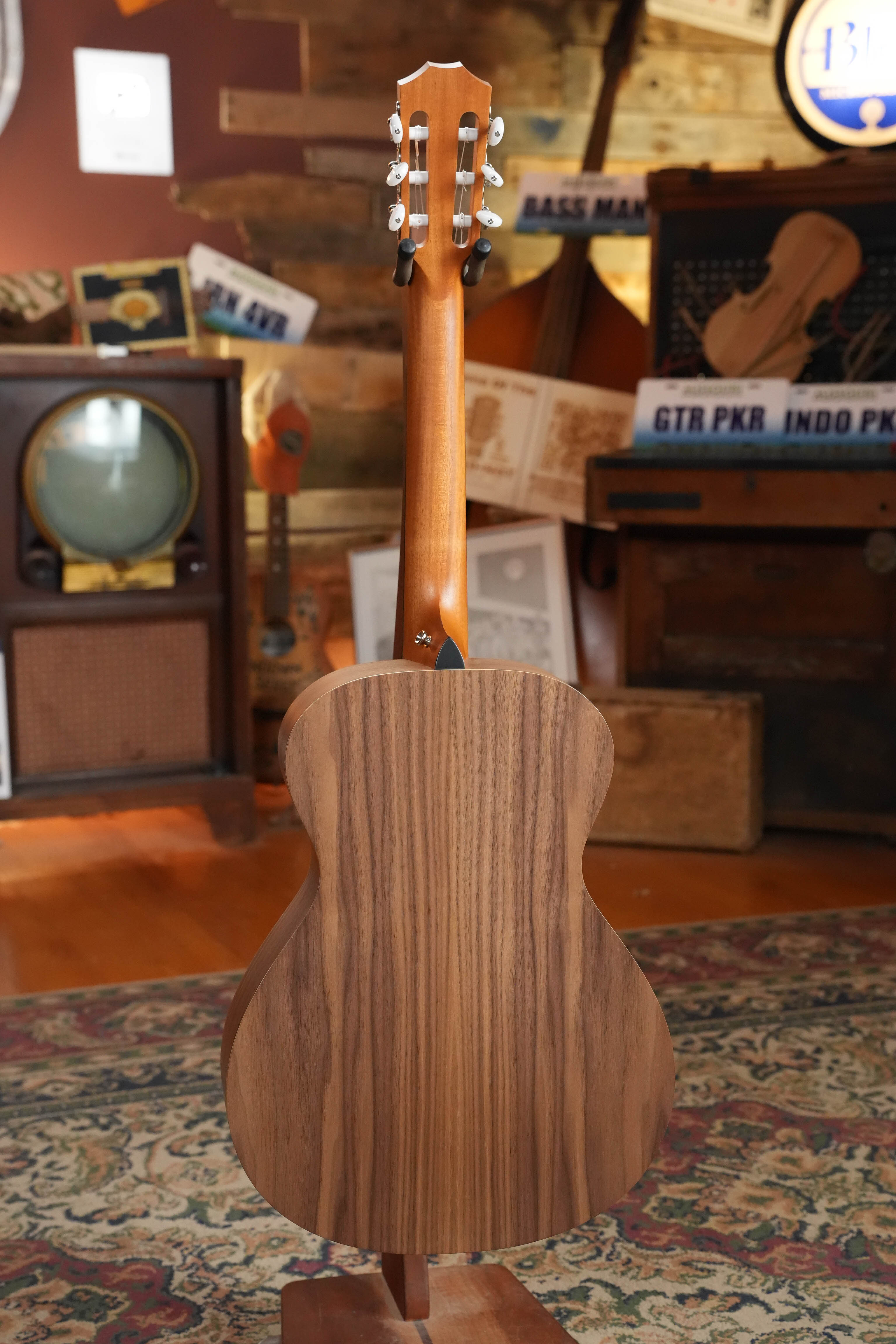 (Used) 2025 Taylor Academy 12e-N Lutz Spruce/Layered Sapele Grand Concert Nylon-String Guitar w/ ES-B Electronics #5154