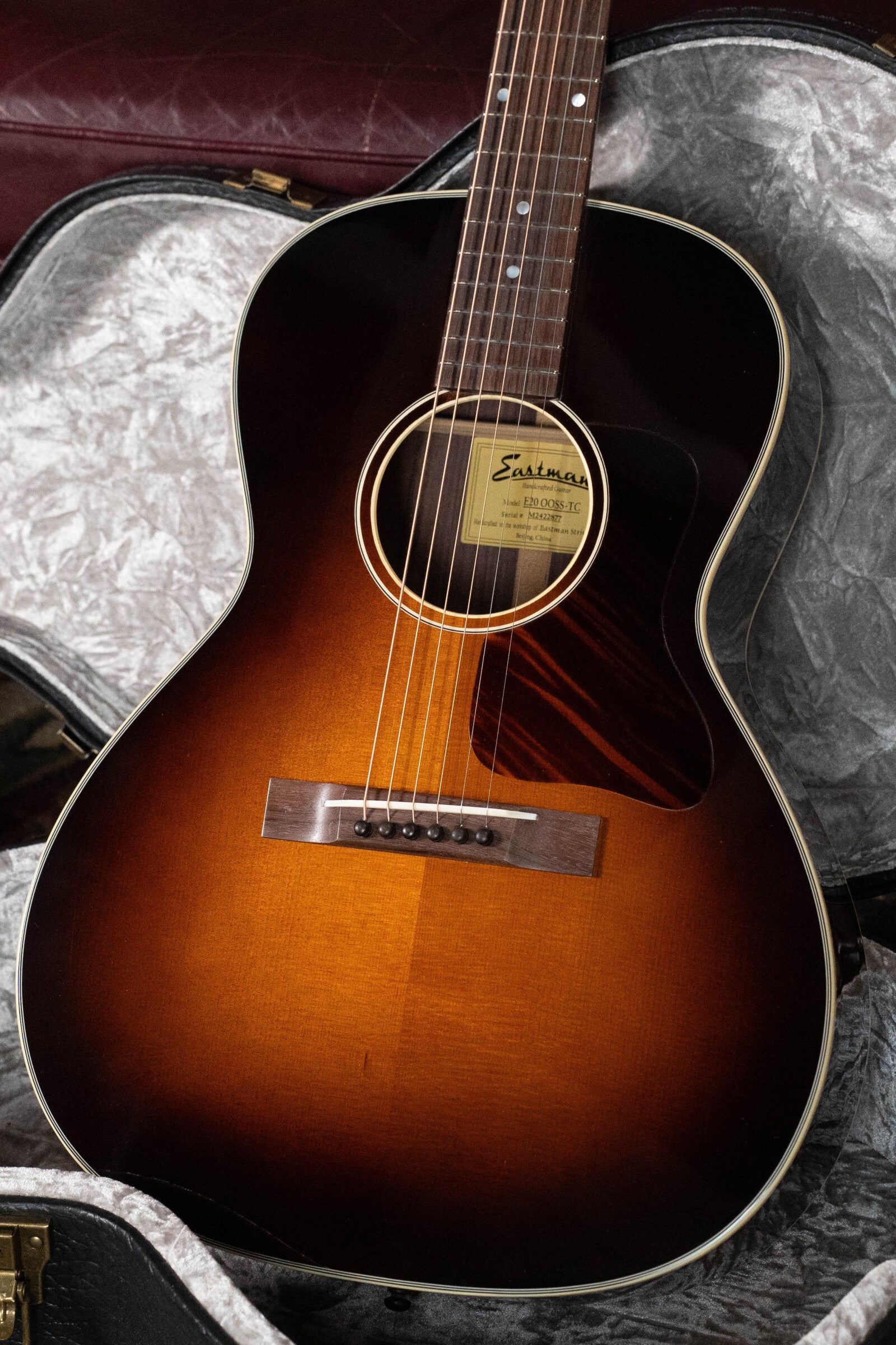 (Used) 2025 Eastman E20OOSS-TC-SB Thermo-Cured Adirondack/Rosewood Natural Top Slope Shoulder Acoustic Guitar #2877