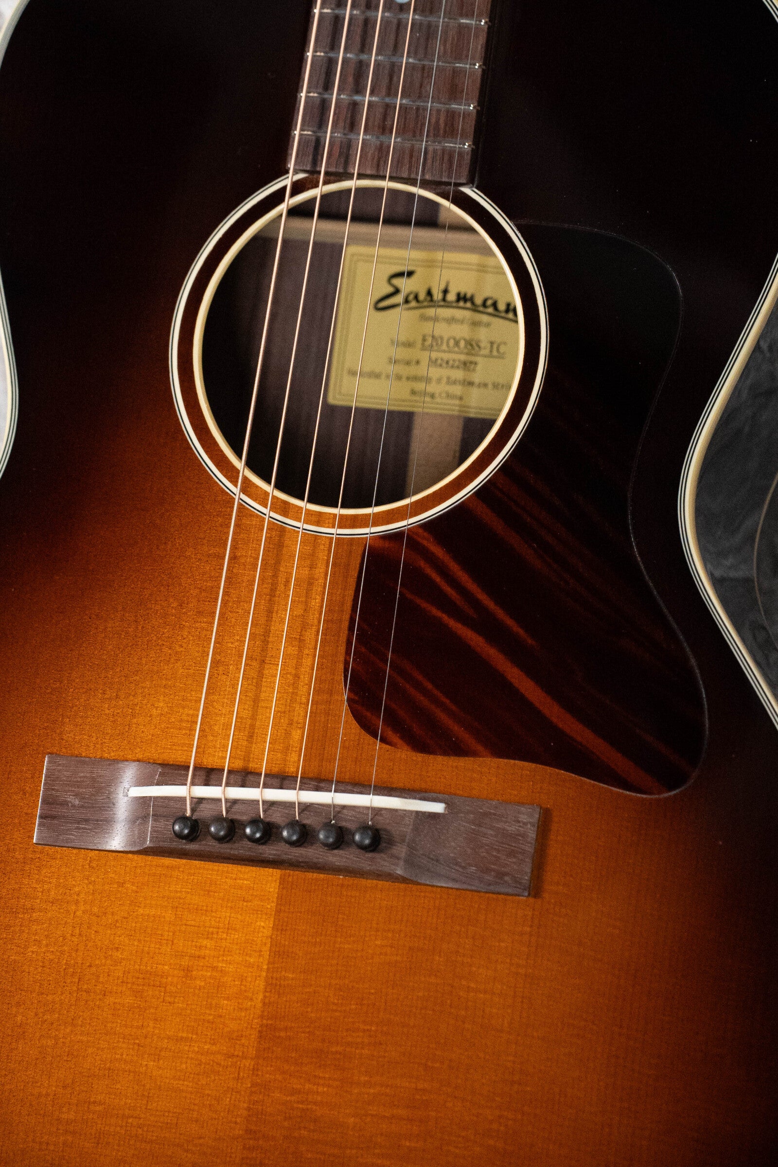 (Used) 2025 Eastman E20OOSS-TC-SB Thermo-Cured Adirondack/Rosewood Natural Top Slope Shoulder Acoustic Guitar #2877