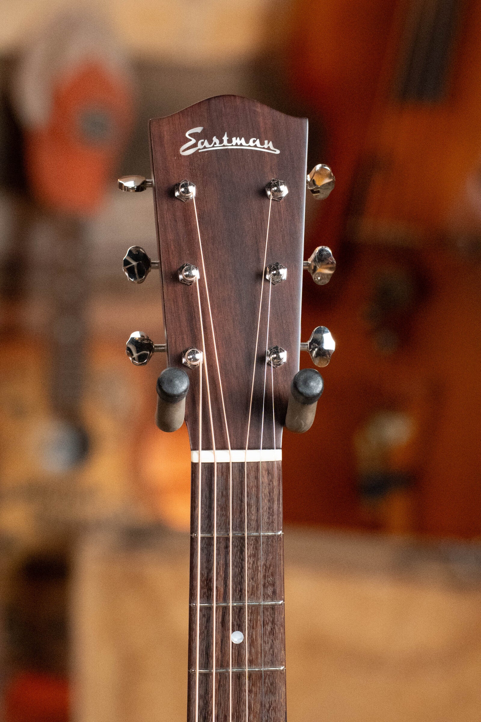 (Used) 2025 Eastman E20OOSS-TC-SB Thermo-Cured Adirondack/Rosewood Natural Top Slope Shoulder Acoustic Guitar #2877