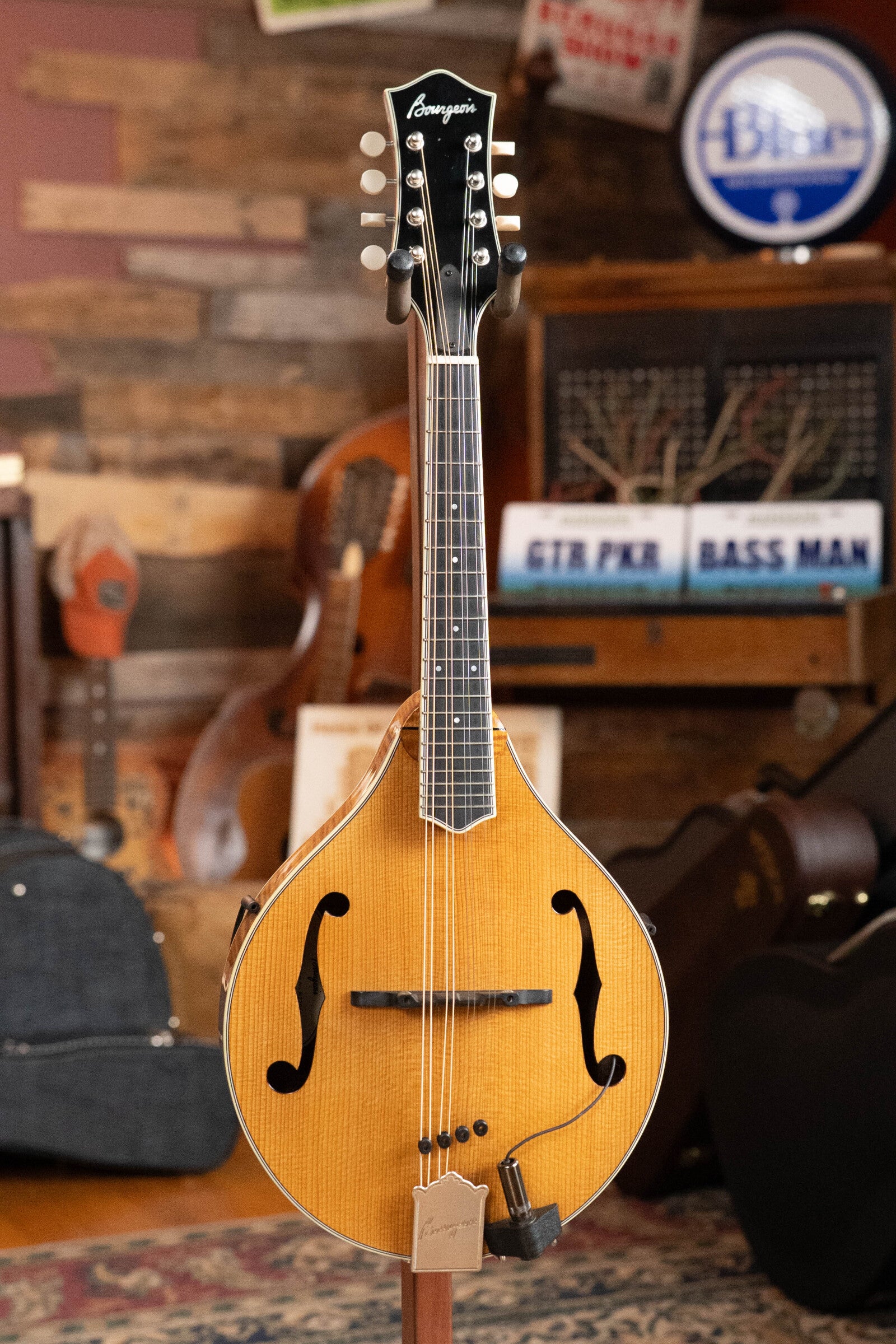 (Used) Bourgeois M5A Adirondack/Maple A-Style Mandolin w/Pickup #8017