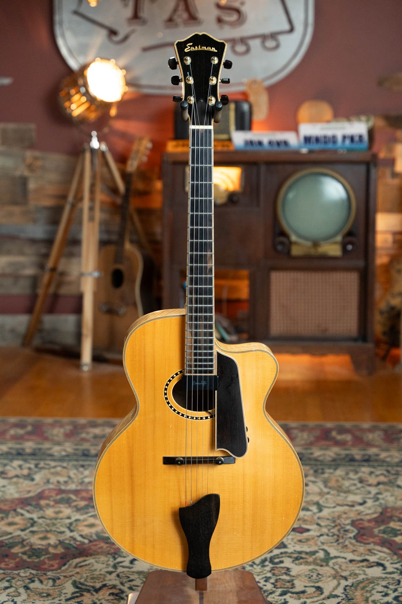 (Used) Eastman 2008 AR804CE Spruce/Flamed Maple Archtop Guitar #2728