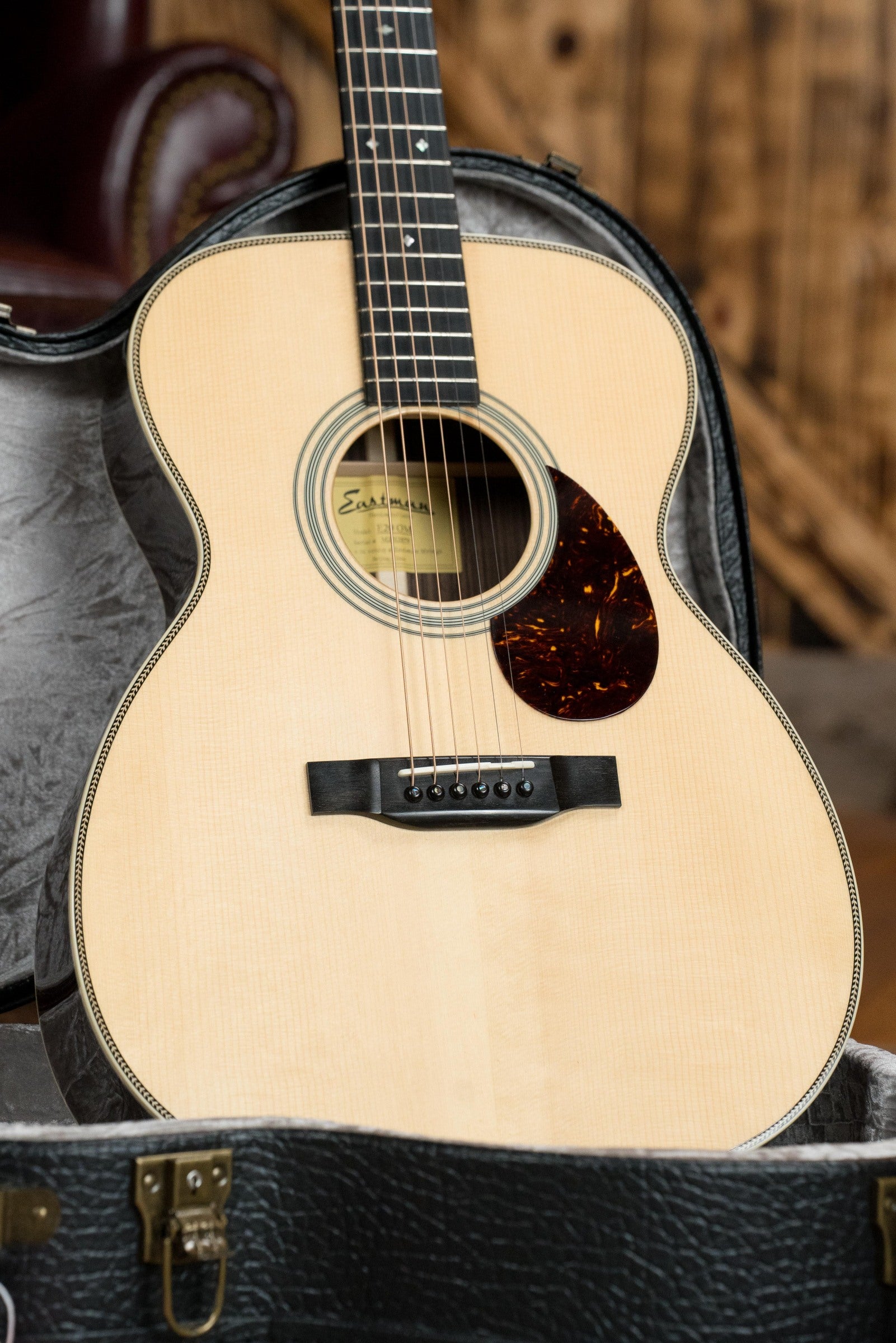 (Used) Eastman E20OM Thermo-Cured Adirondack/Rosewood Orchestra Model Guitar/w K&K Pickup #2679
