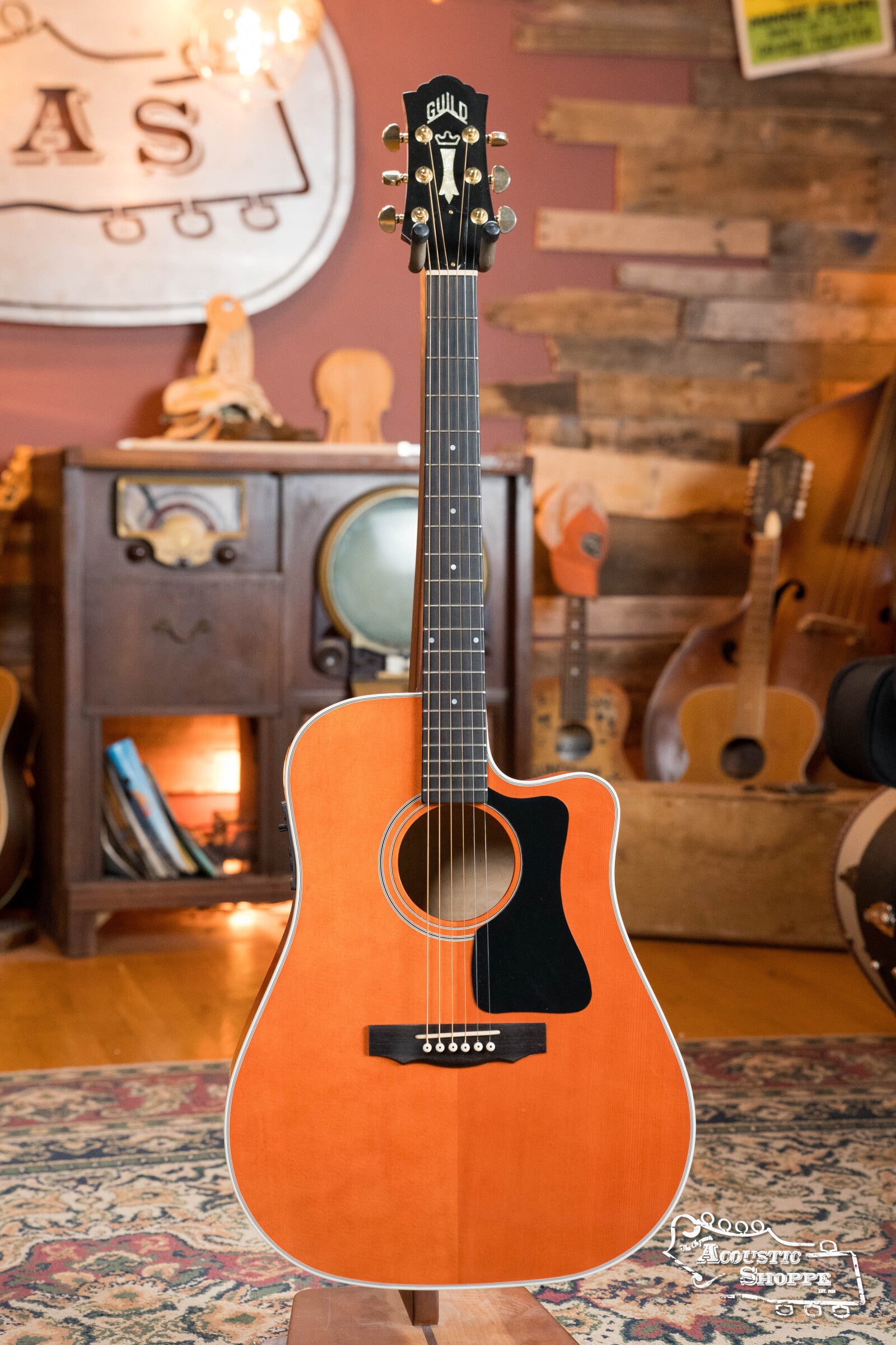 (Used) Mid 90's Guild DCE3 Dreadnought Guitar #0424