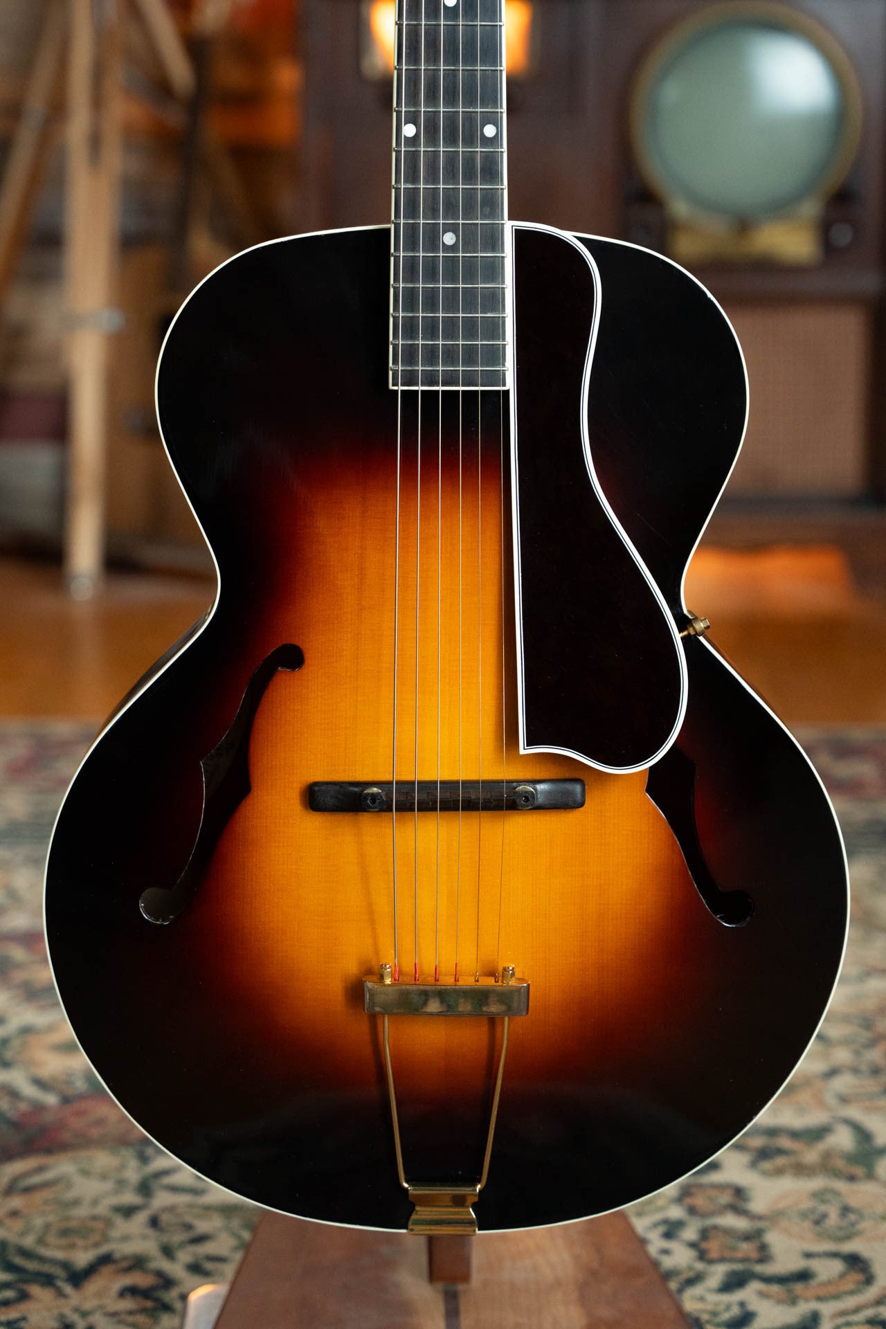 (Used) The Loar LH-700-VS Spruce/Flamed Maple Archtop Acoustic Guitar #2463