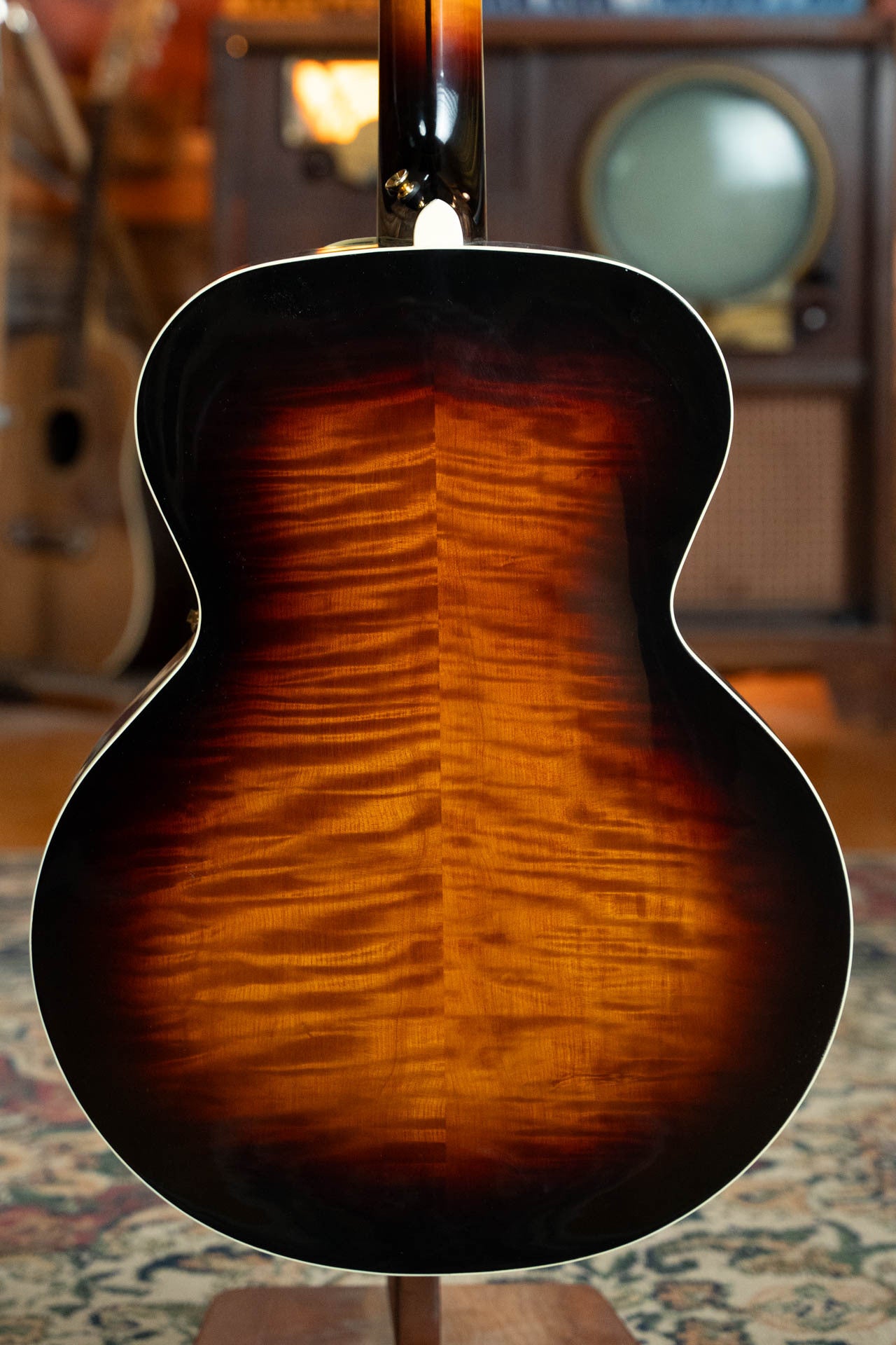 (Used) The Loar LH-700-VS Spruce/Flamed Maple Archtop Acoustic Guitar #2463
