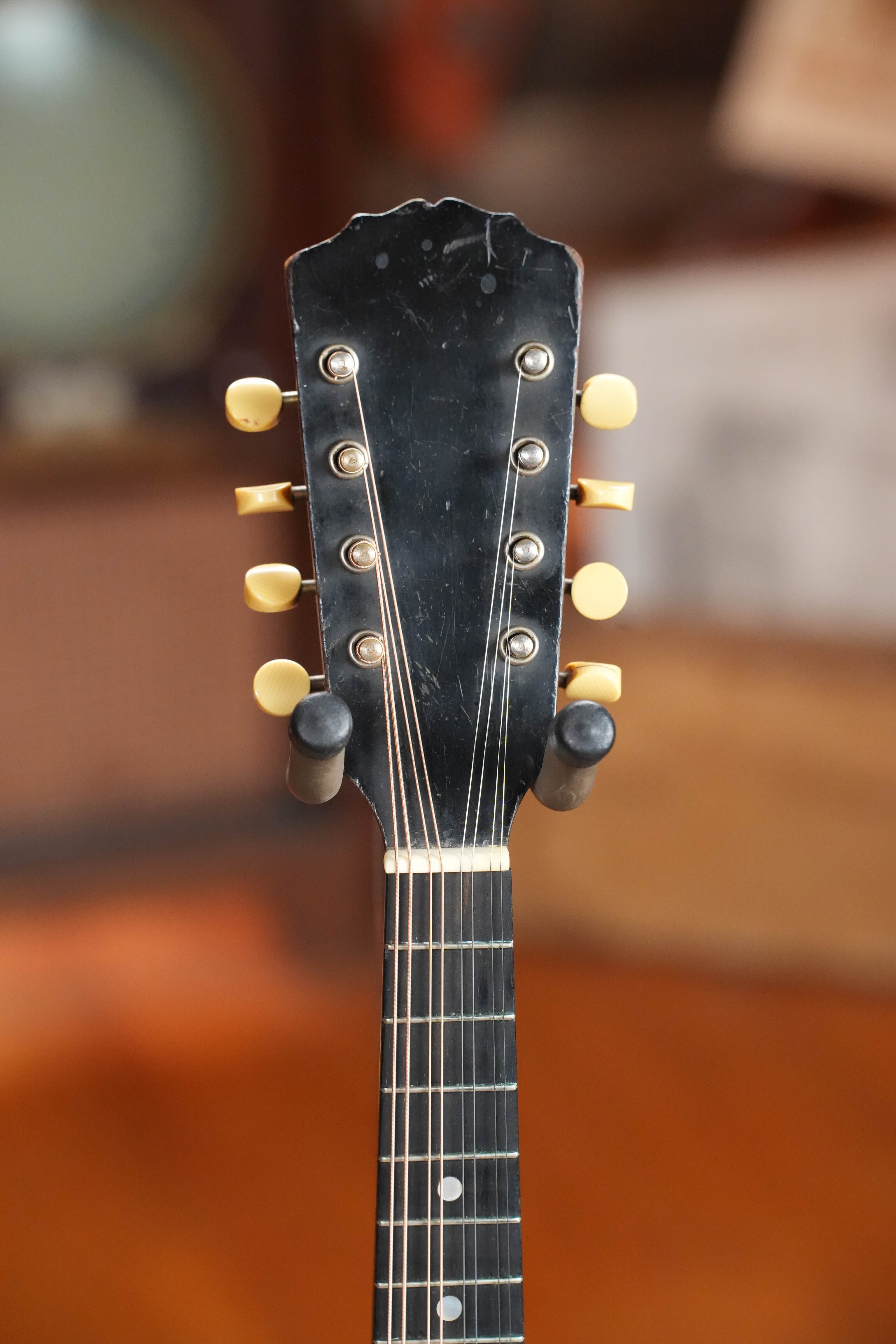 (Used) Vintage 1920 Gibson Spruce/Birch Oval-Hole Teardrop A-Style Mandolin #9066
