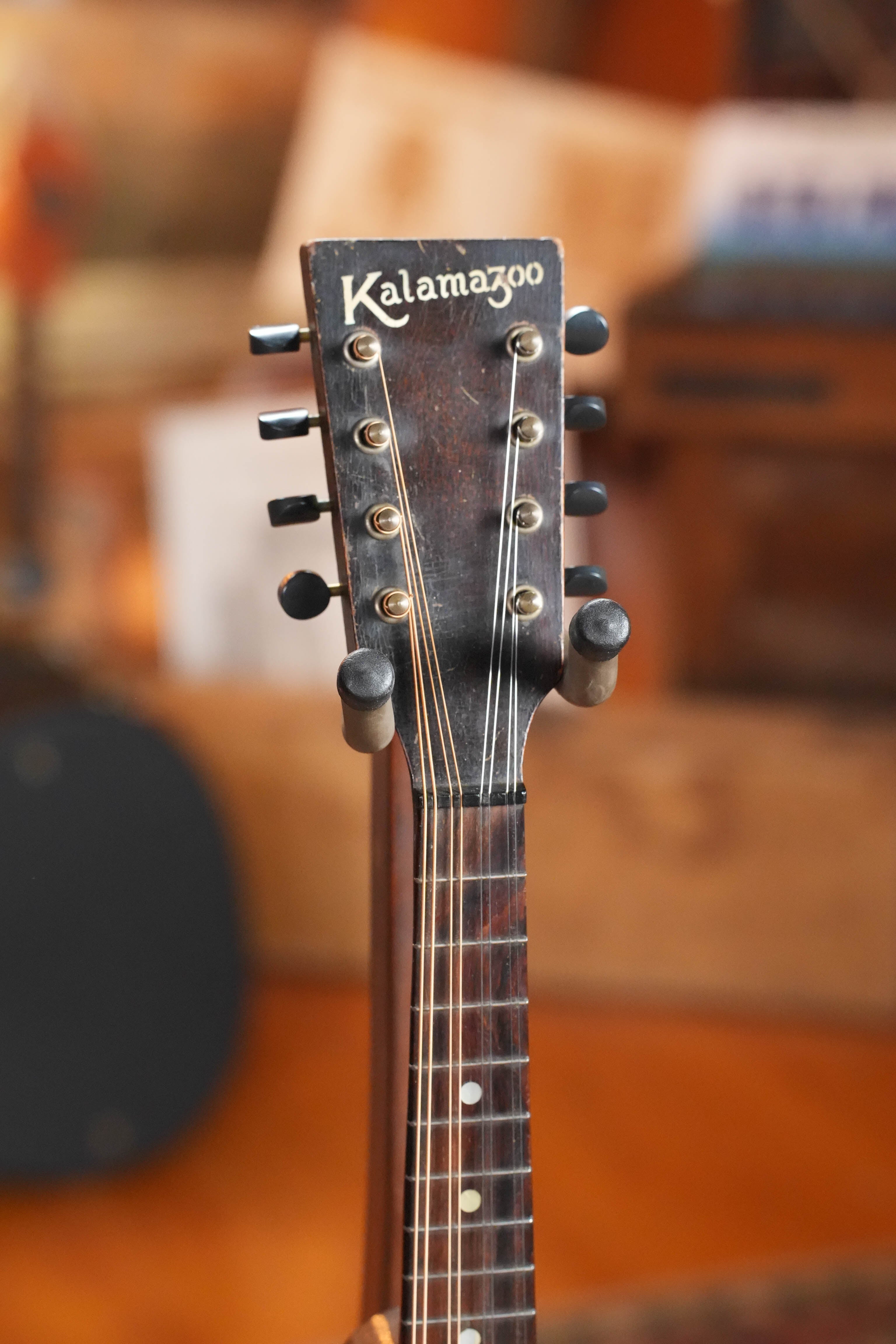 (Used) Vintage 1930s Kalamazoo (Gibson-Made) KM-11 Spruce/Mahogany Dark Sunburst Flat-Top Mandolin #658