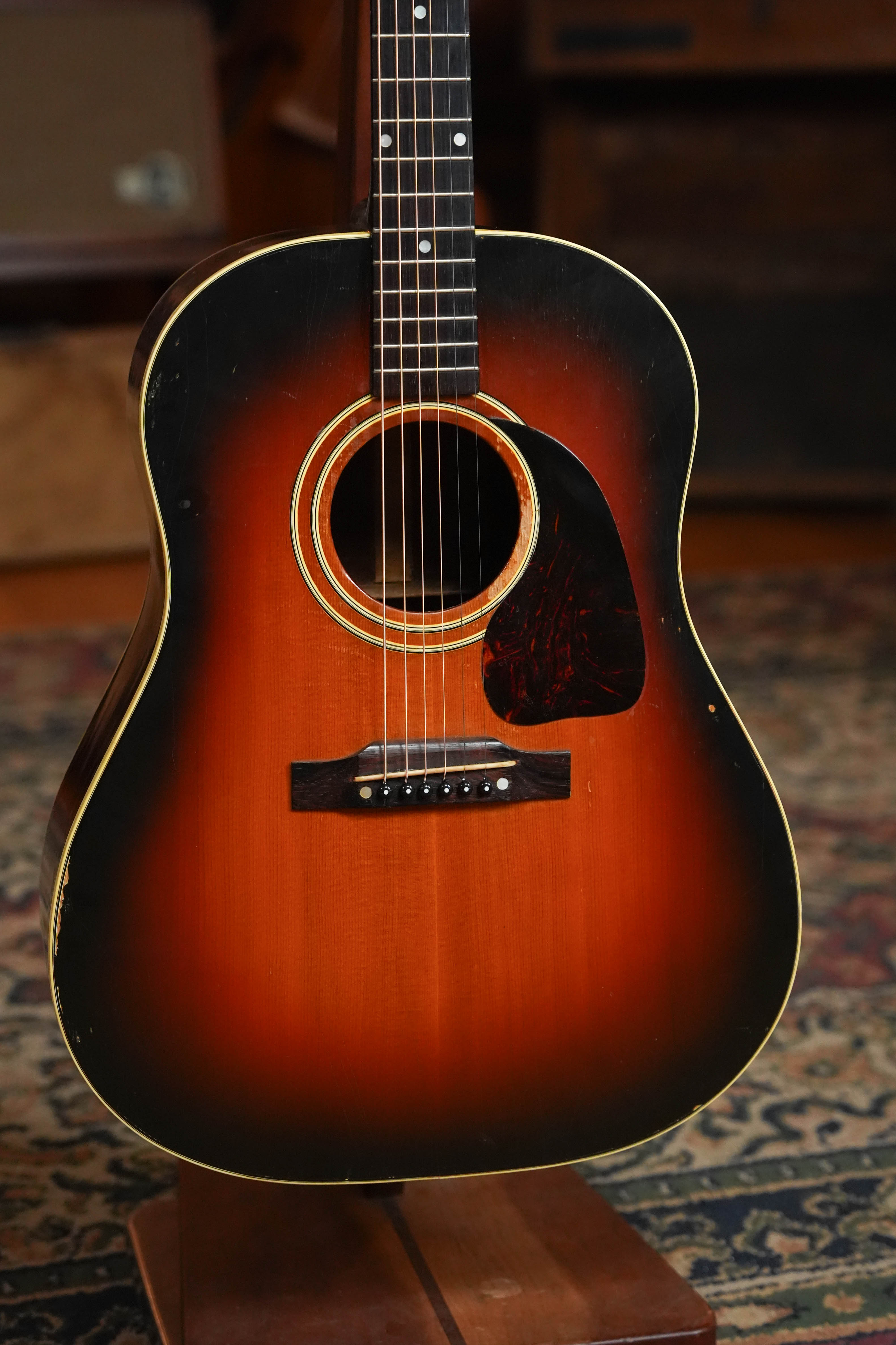 (Used) Vintage 1951 Gibson J-45 Round-Shouldered Dreadnought Guitar #1110