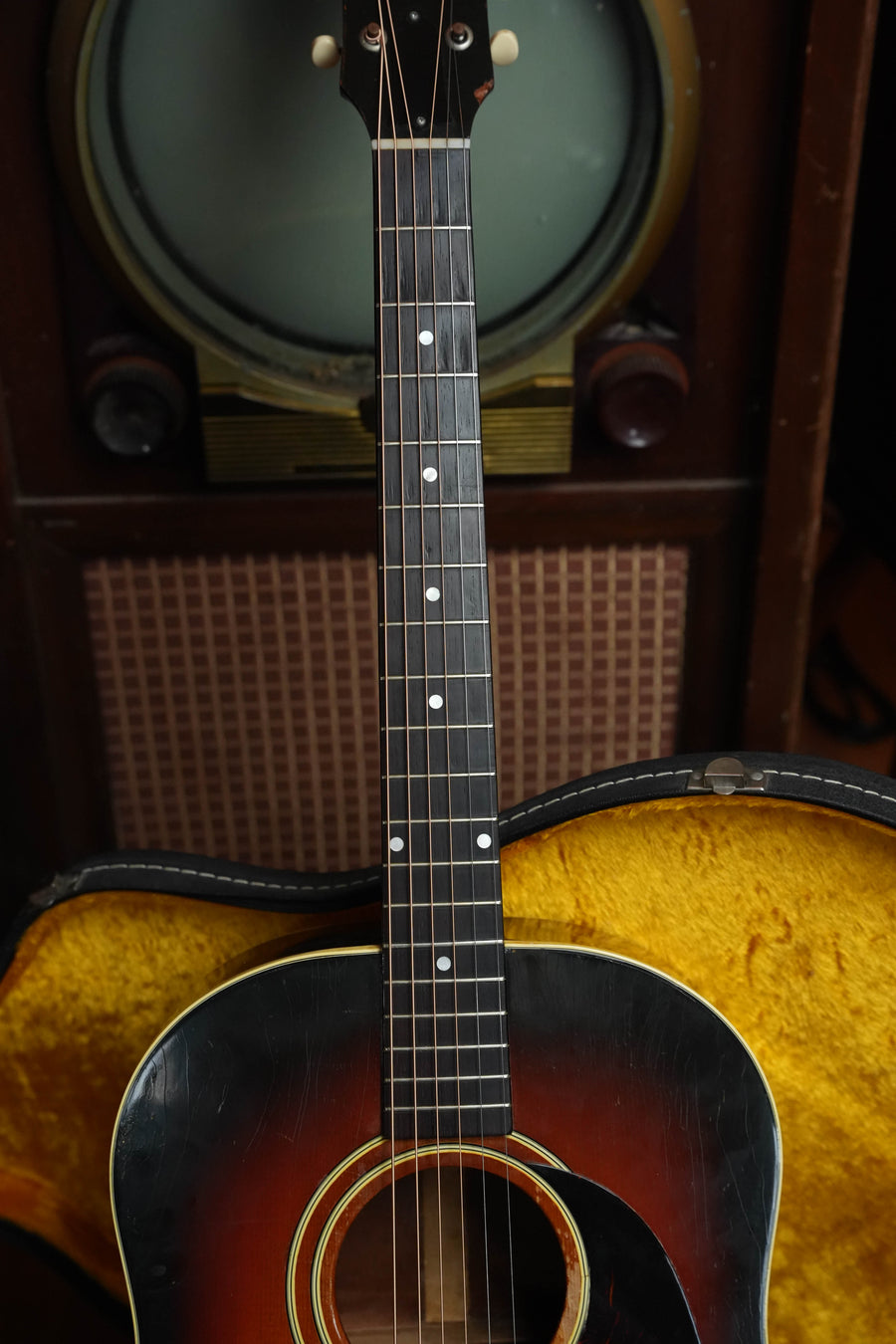 (Used) Vintage 1951 Gibson J-45 Round-Shouldered Dreadnought Guitar #1110
