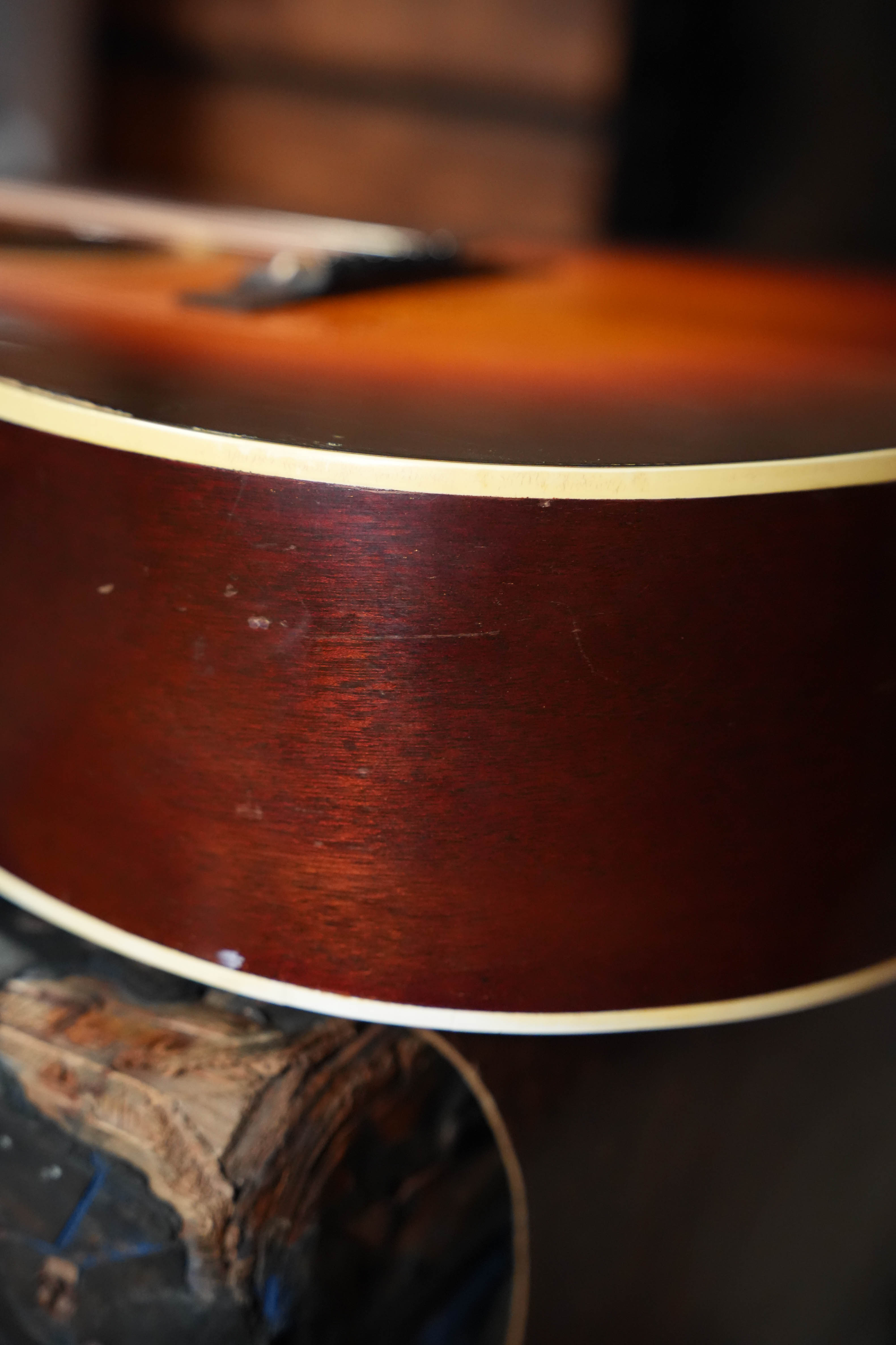 (Used) Vintage 1951 Gibson J-45 Round-Shouldered Dreadnought Guitar #1110