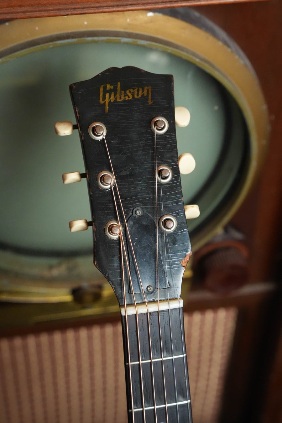 (Used) Vintage 1951 Gibson J-45 Round-Shouldered Dreadnought Guitar #1110
