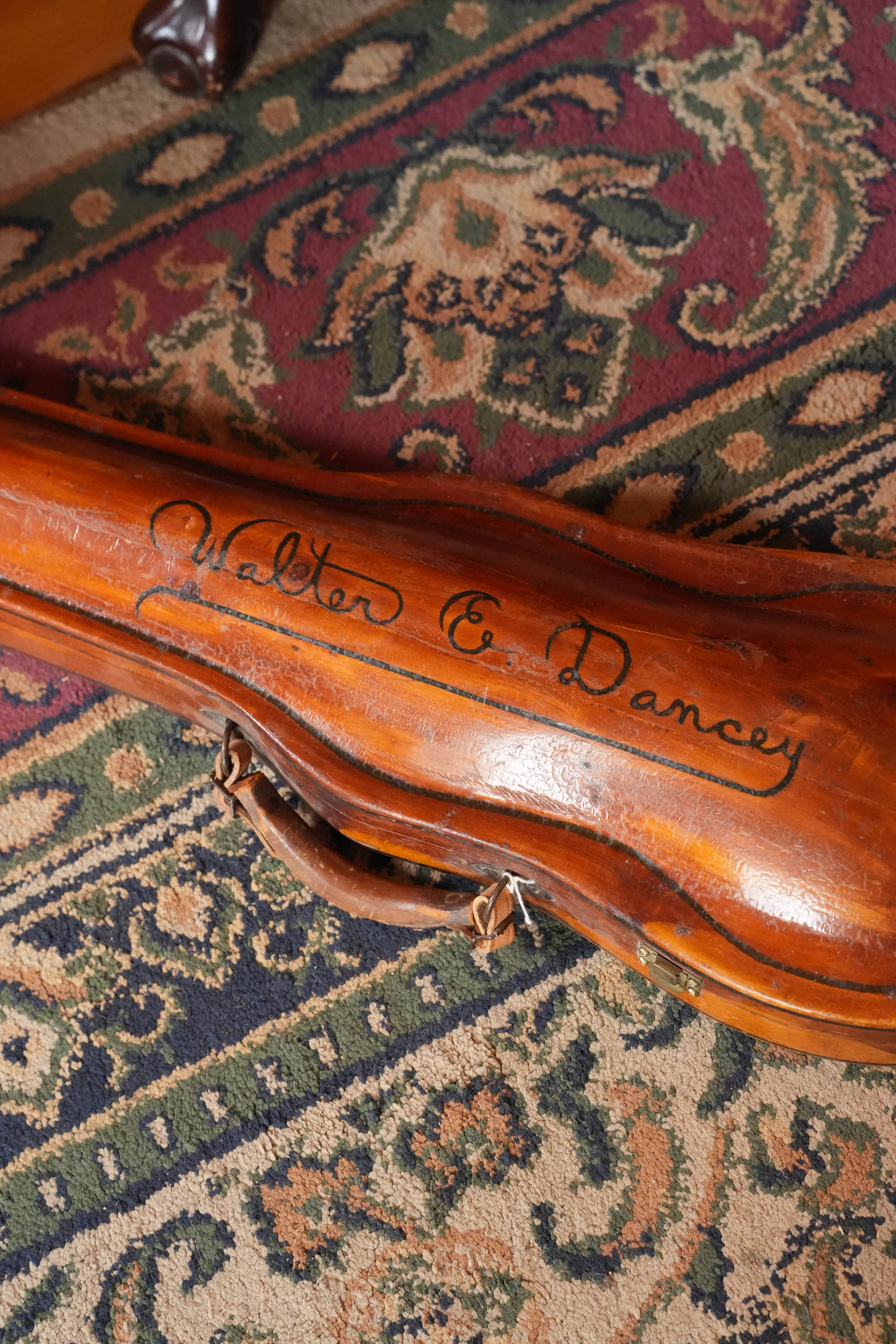 (Used) Vintage 3/4 Size Student Violin w/ Hand-Carved Wooden Case