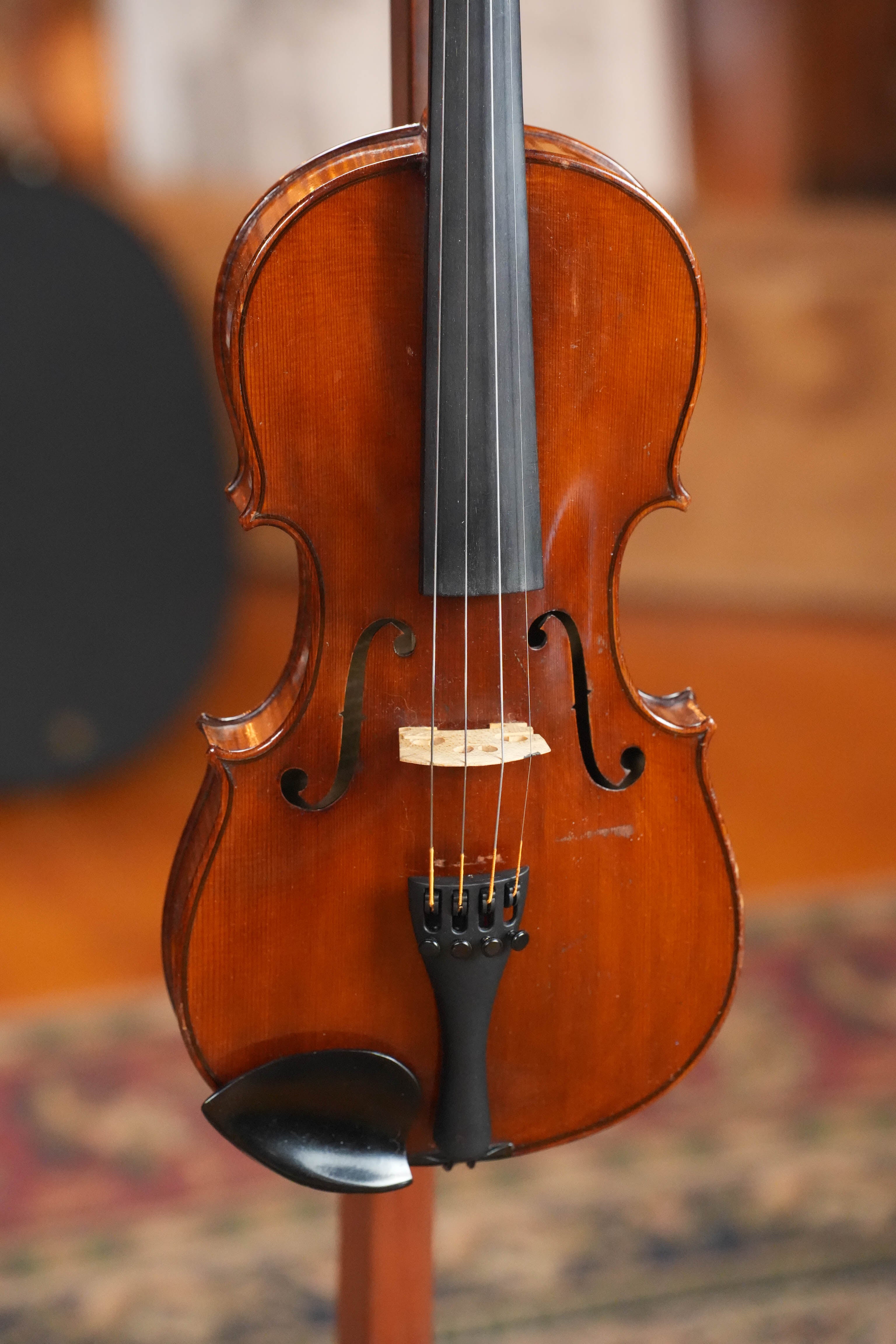 (Used) Vintage 3/4 Size Student Violin w/ Hand-Carved Wooden Case