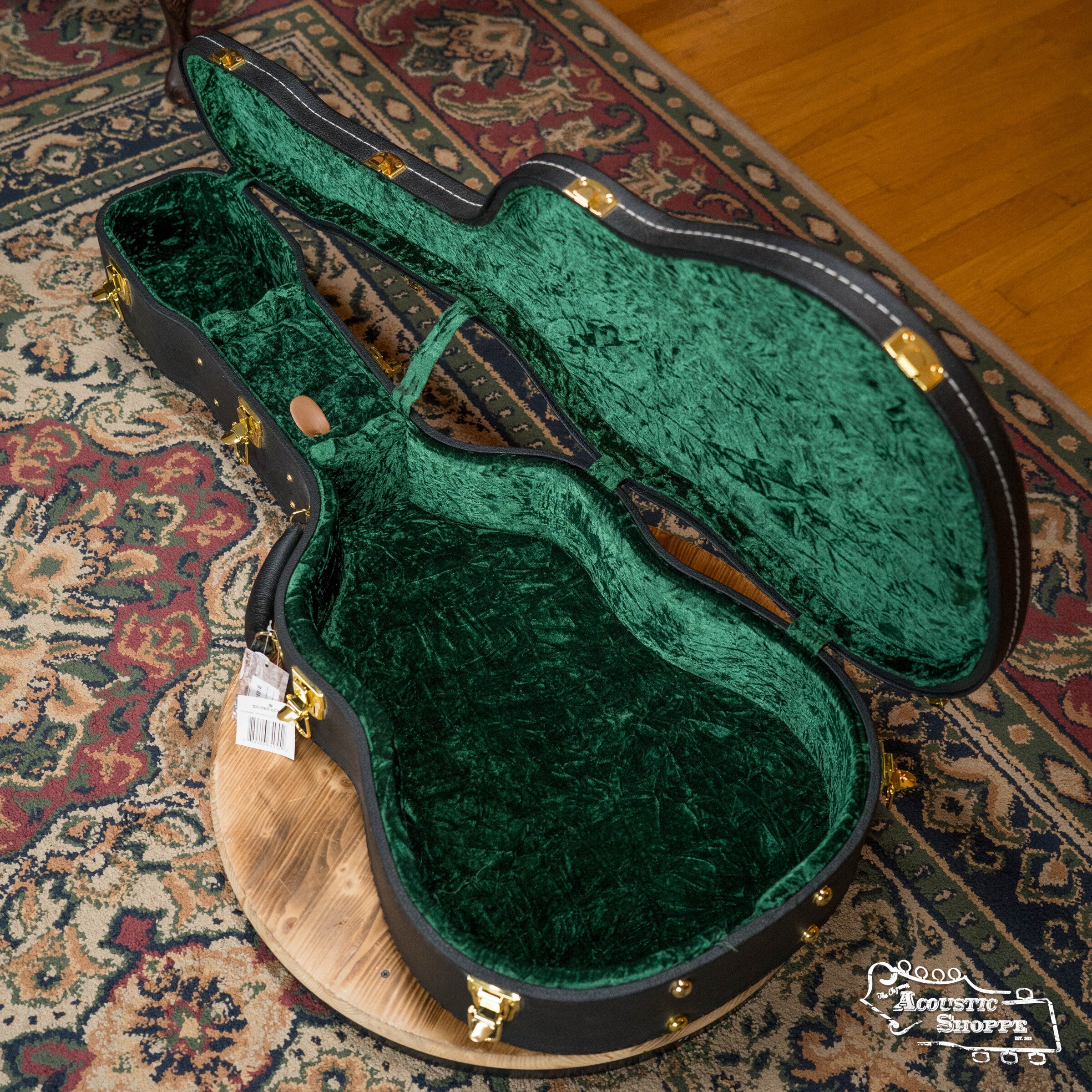 (Used) Vintage Dreadnought Archtop Case