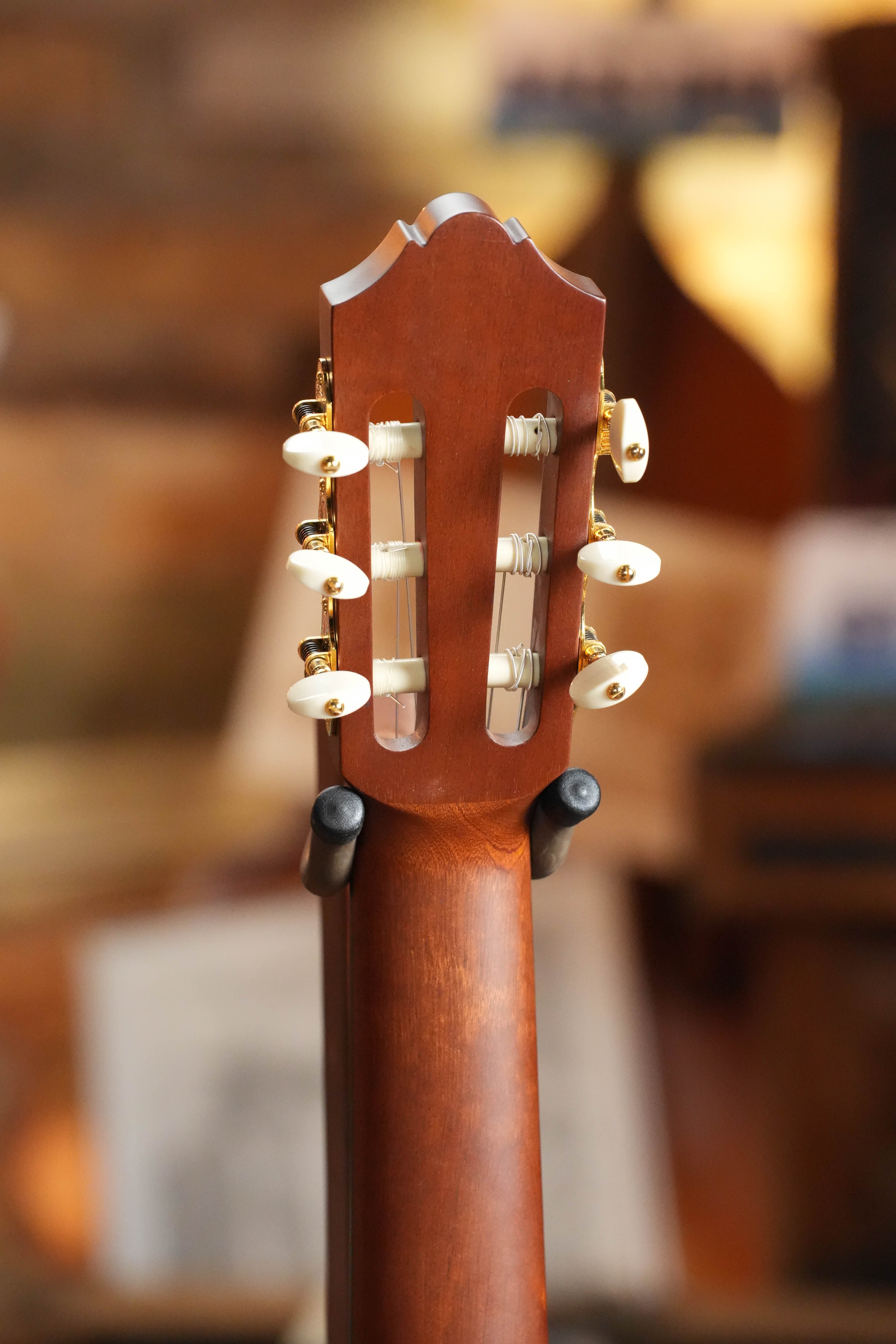 Yamaha CG192C Cedar/Rosewood Classical Acoustic Guitar #0188