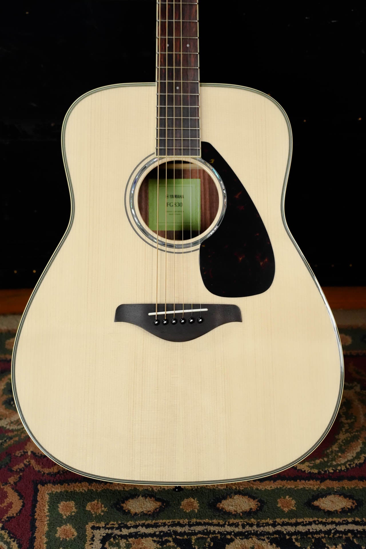 Yamaha FG830 Spruce/Laminate Rosewood Autumn Burst Dreadnought Acousti