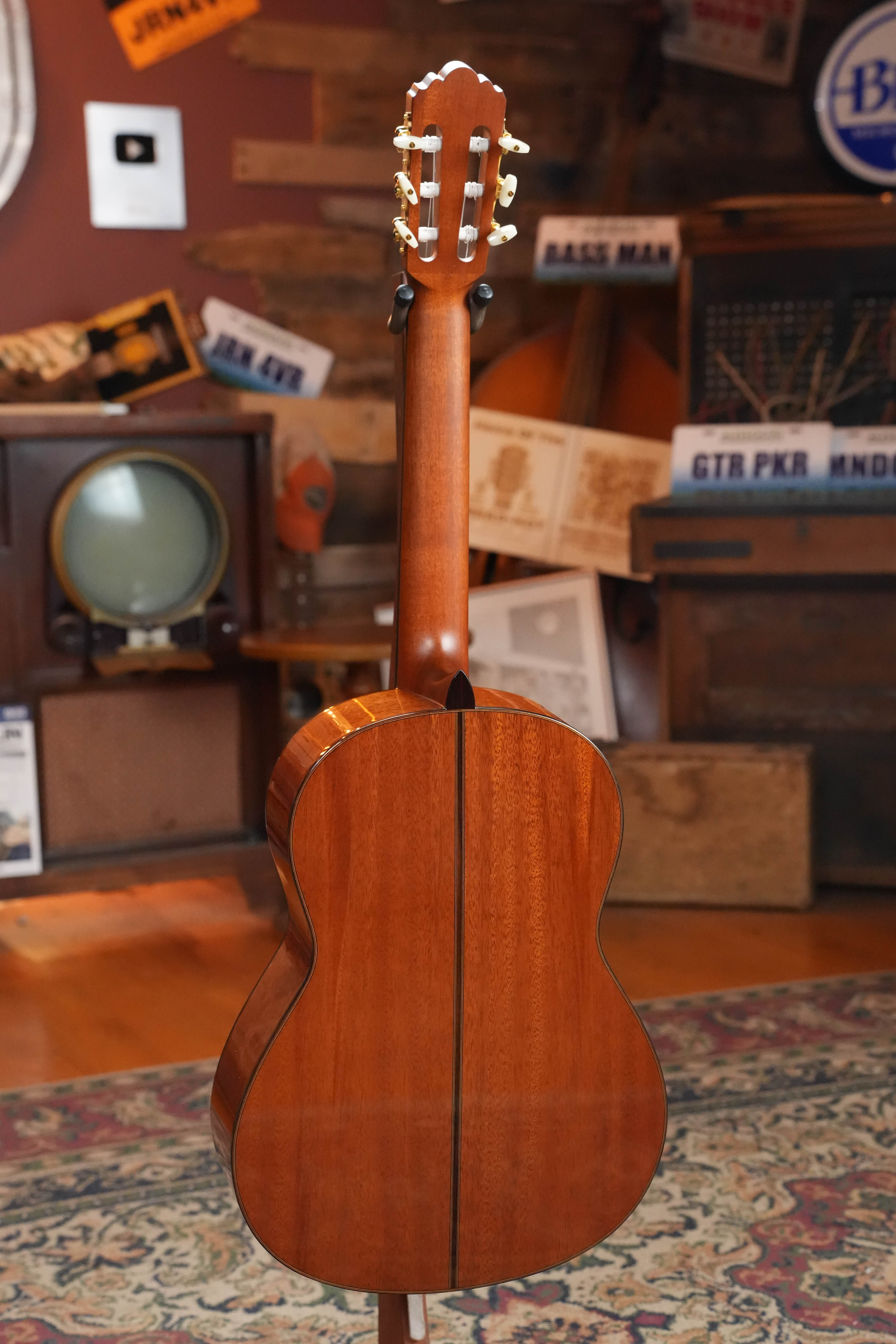Yamaha GC12s Natural Finish Classical Acoustic Guitar #0058