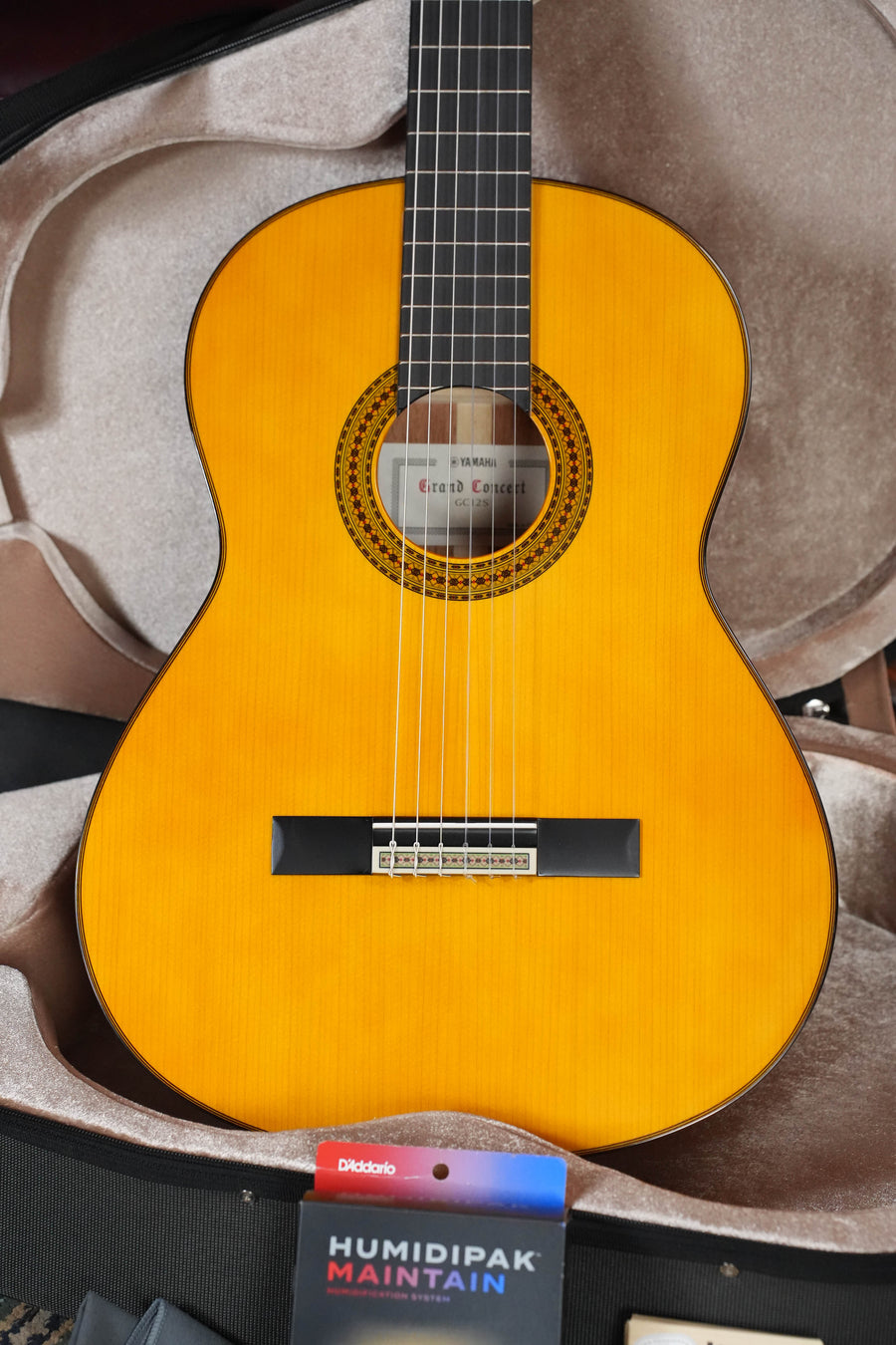 Yamaha GC12s Natural Finish Classical Acoustic Guitar #0058