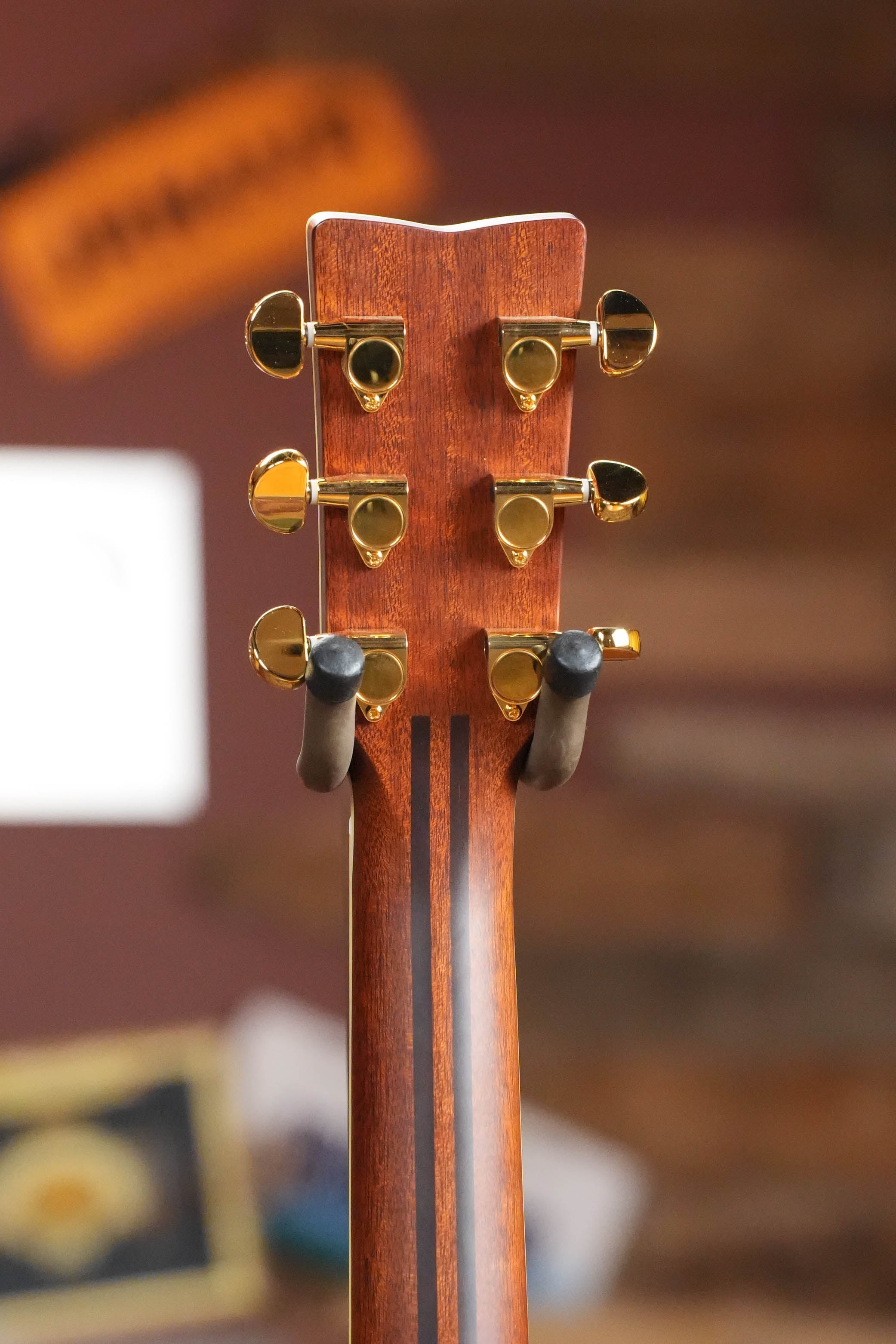 Yamaha LL6 Brown Sunburst ARE Engelmann/Rosewood Dreadnought Guitar w/SRT Piezo Pickup #0702