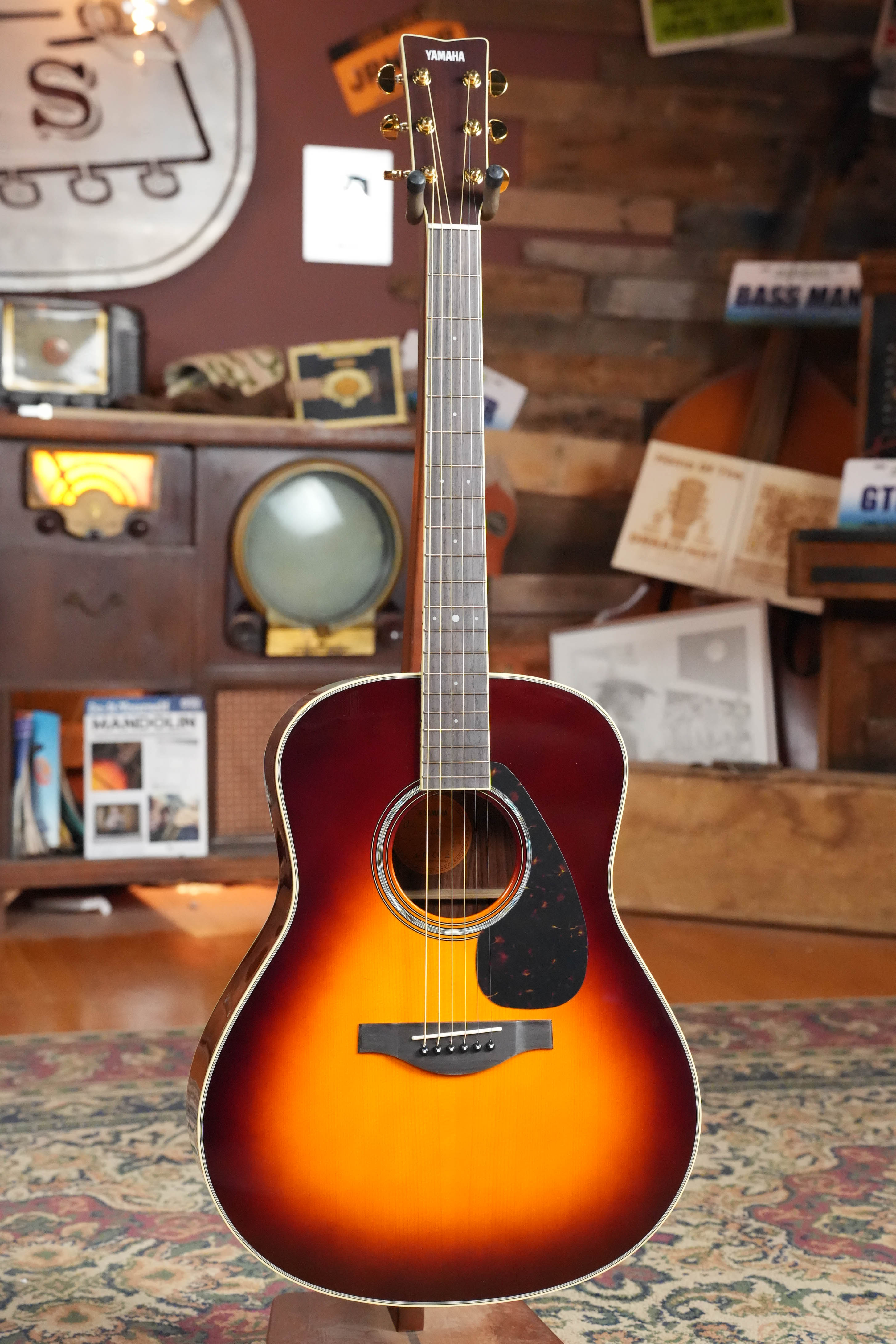 Yamaha LL6 Brown Sunburst ARE Engelmann/Rosewood Dreadnought Guitar w/SRT Piezo Pickup #0702