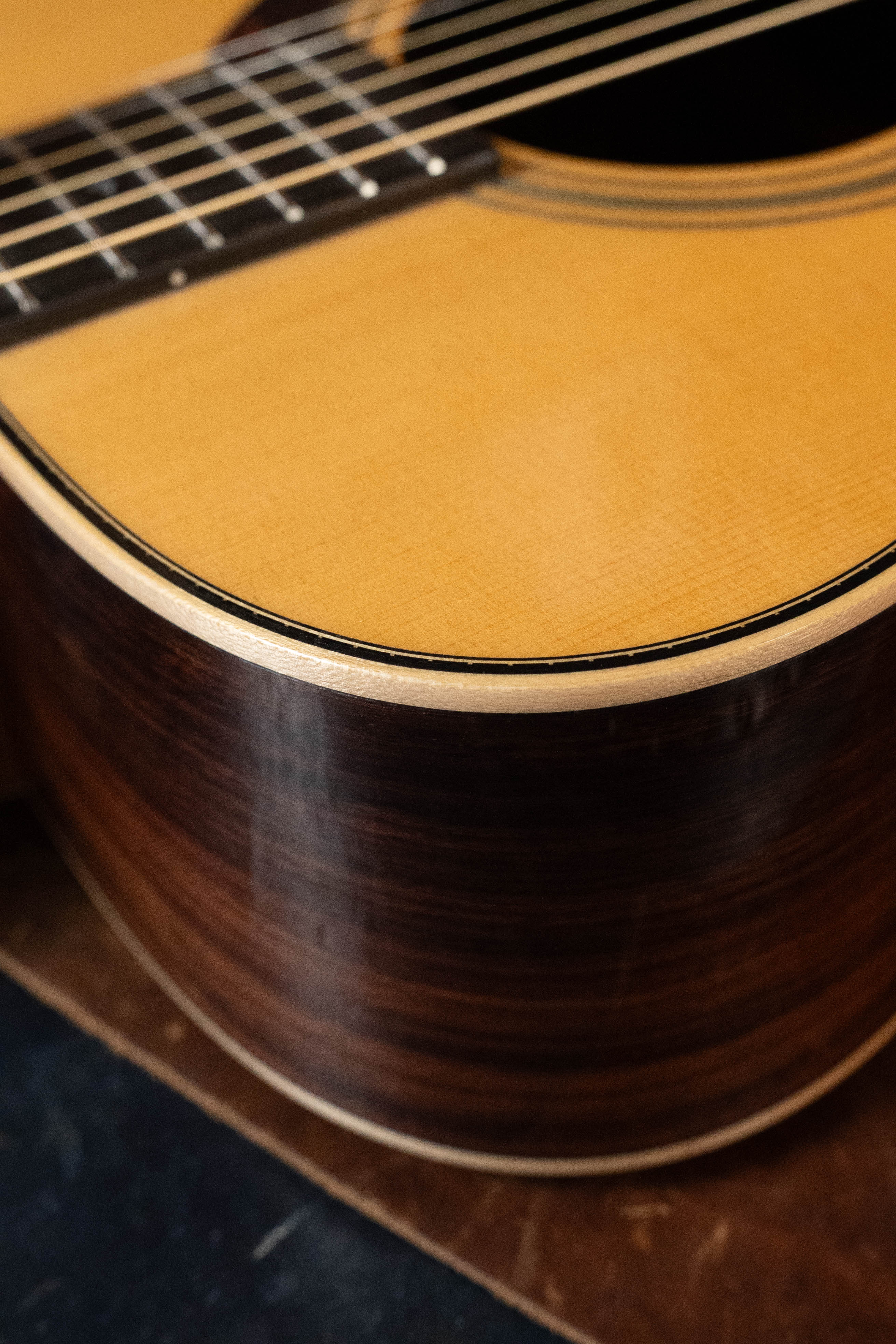 Yamaha LS26R Engelmann Spruce/Rosewood Concert Body Acoustic Guitar #090A