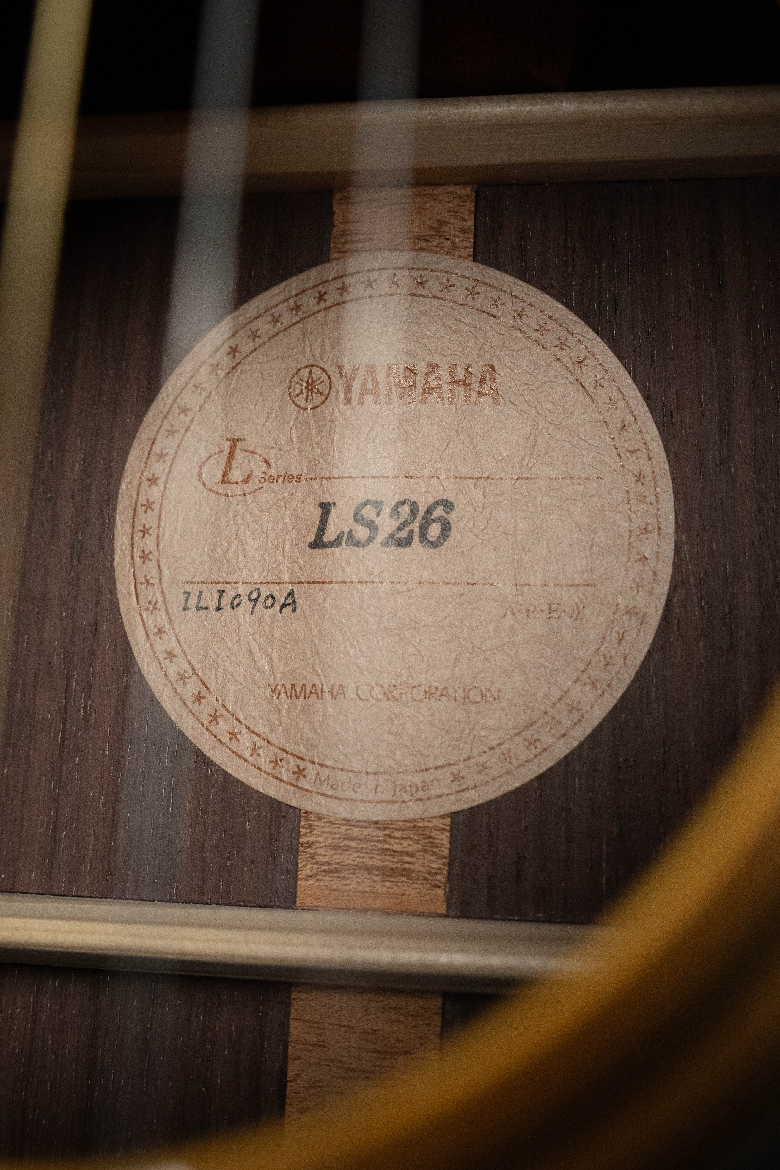 Yamaha LS26R Engelmann Spruce/Rosewood Concert Body Acoustic Guitar #090A