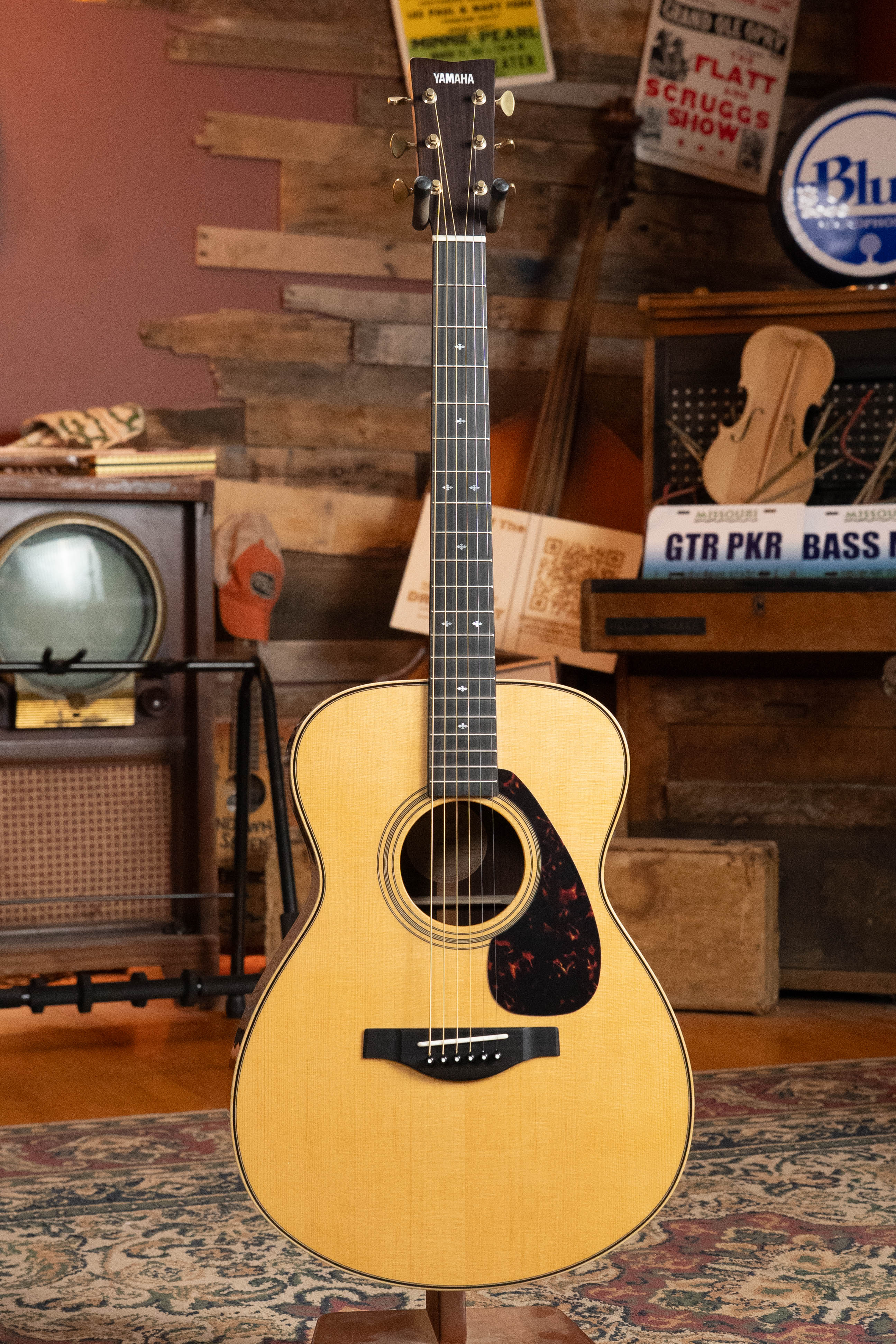 Yamaha LS26R Engelmann Spruce/Rosewood Concert Body Acoustic Guitar #090A