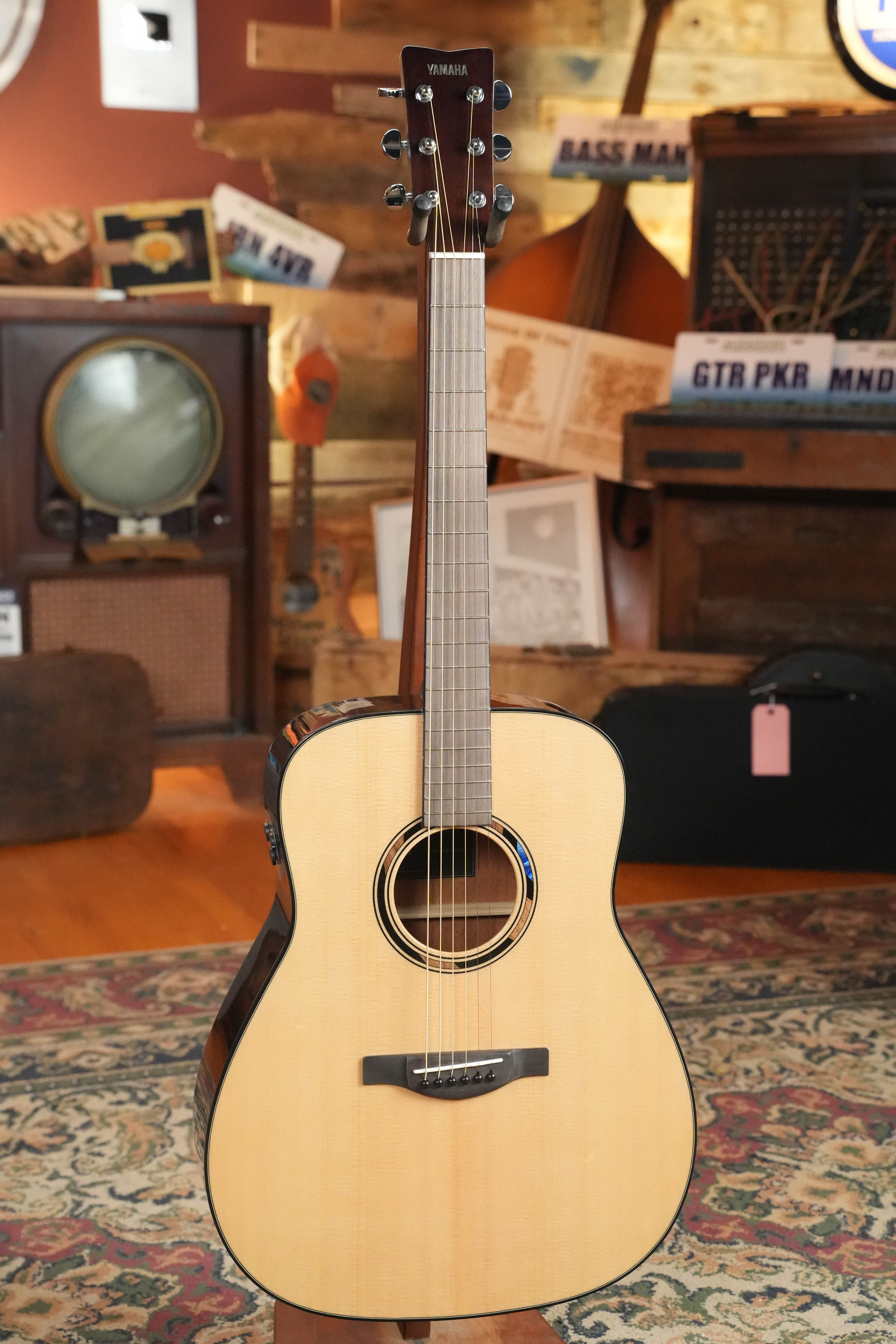 Yamaha TAS1E Natural Finish Concert Acoustic-Electric Guitar #1133