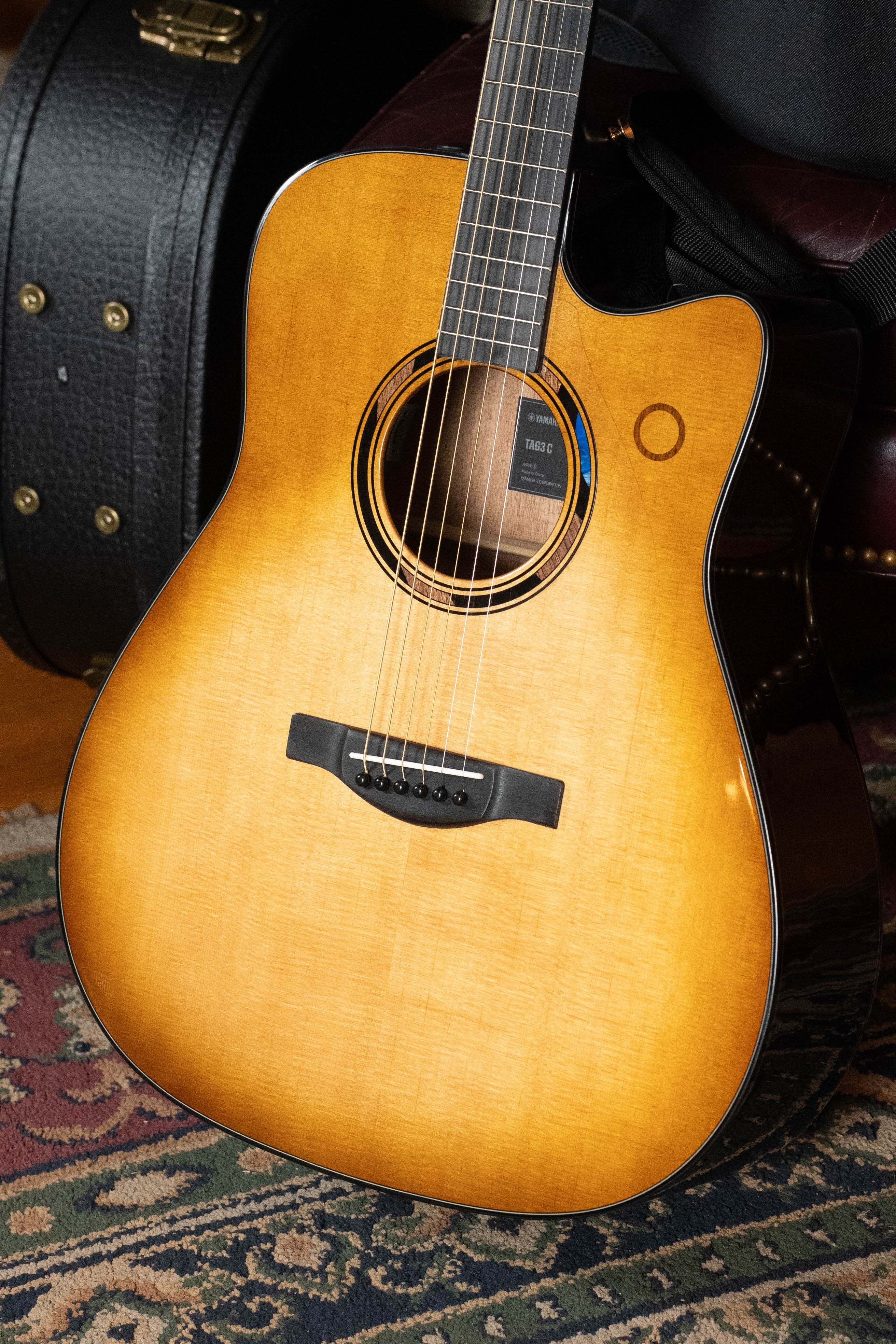 Yamaha TAG3C-SDB Sitka/Mahogany Sandburst Dreadnought Guitar w/the NEWEST TransAcoustic System #0403