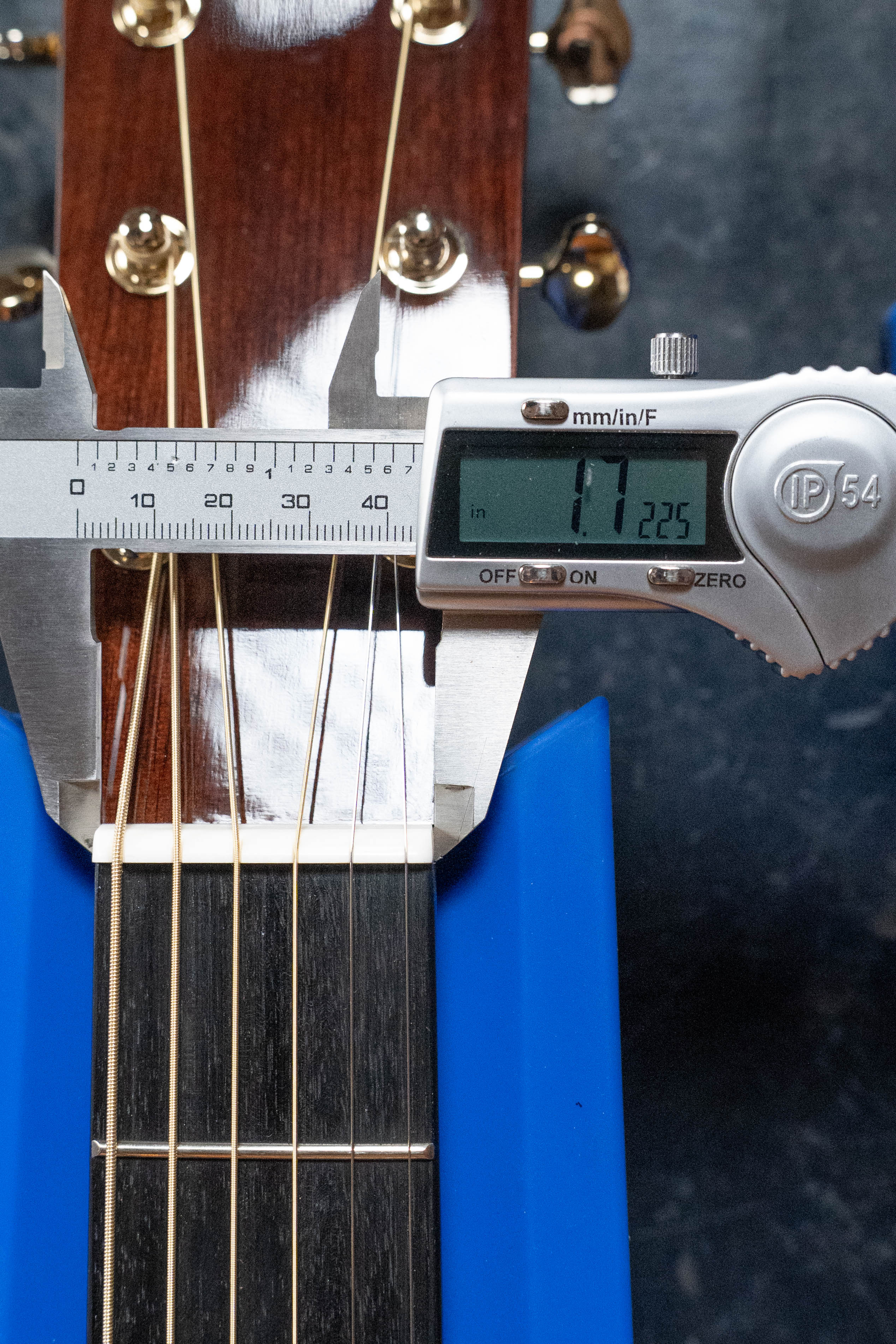 Yamaha TAG3C-SDB Sitka/Mahogany Sandburst Dreadnought Guitar w/the NEWEST TransAcoustic System #0426