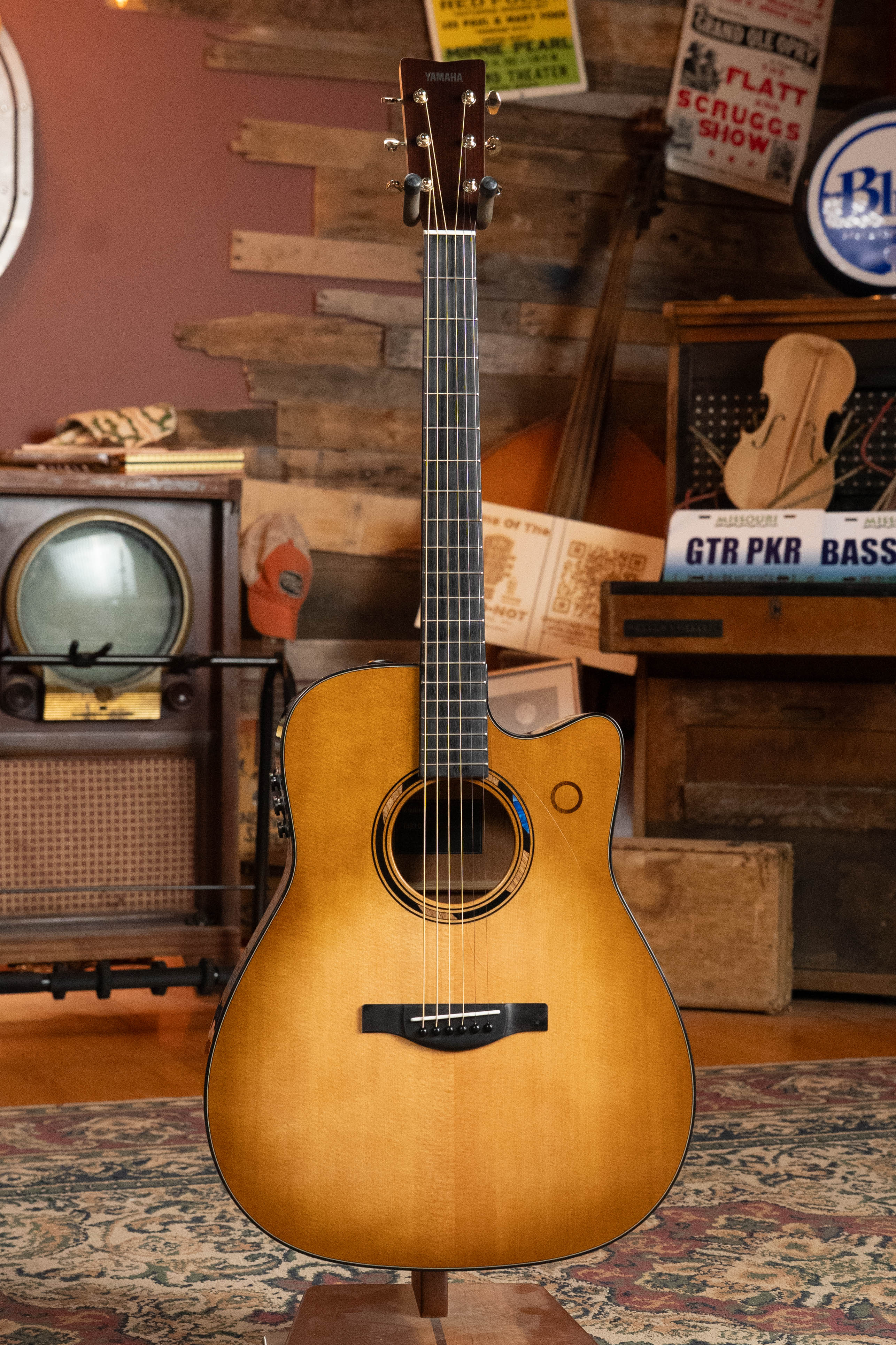 Yamaha TAG3C-SDB Sitka/Mahogany Sandburst Dreadnought Guitar w/the NEWEST TransAcoustic System #0426
