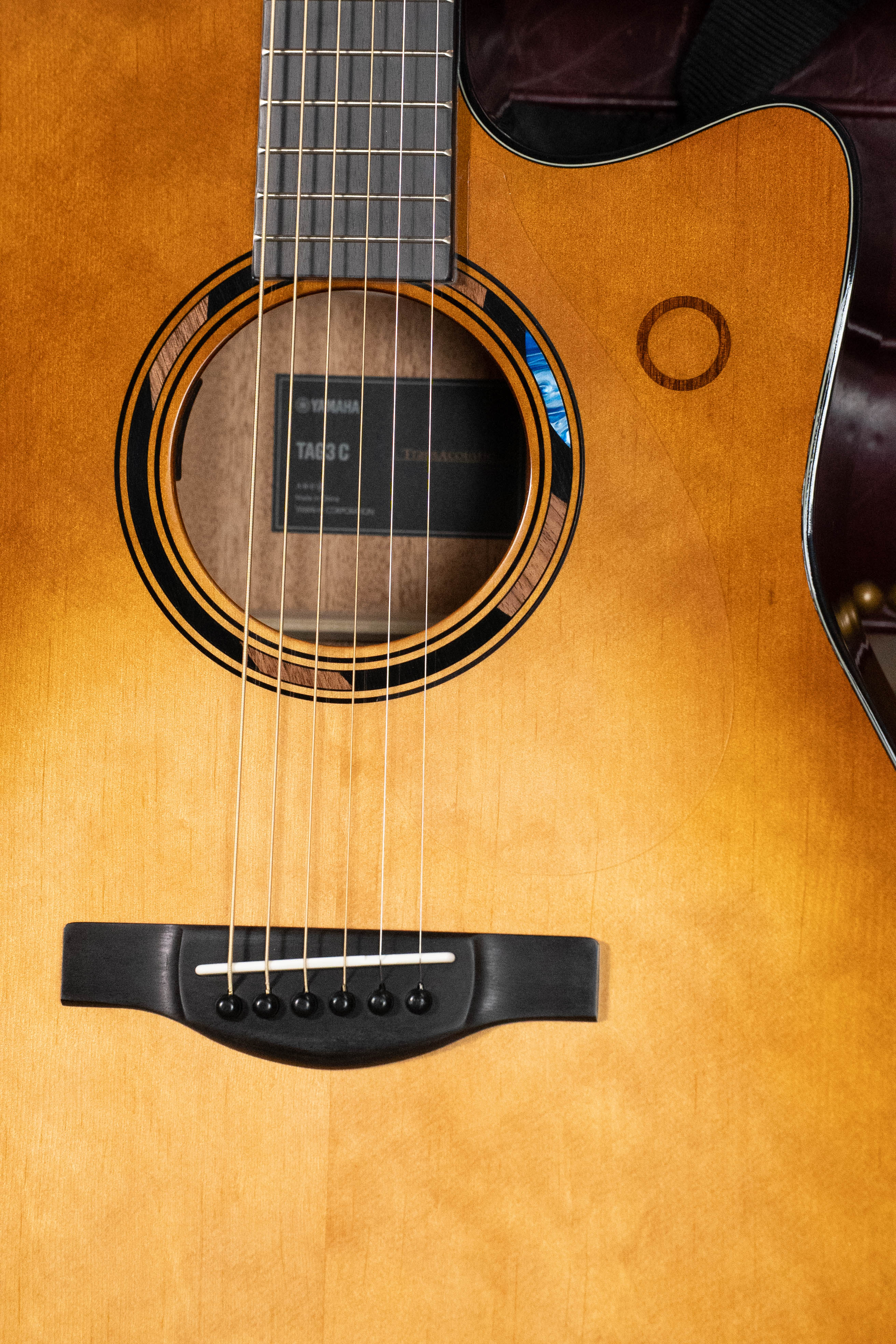 Yamaha TAG3C-SDB Sitka/Mahogany Sandburst Dreadnought Guitar w/the NEWEST TransAcoustic System #0458