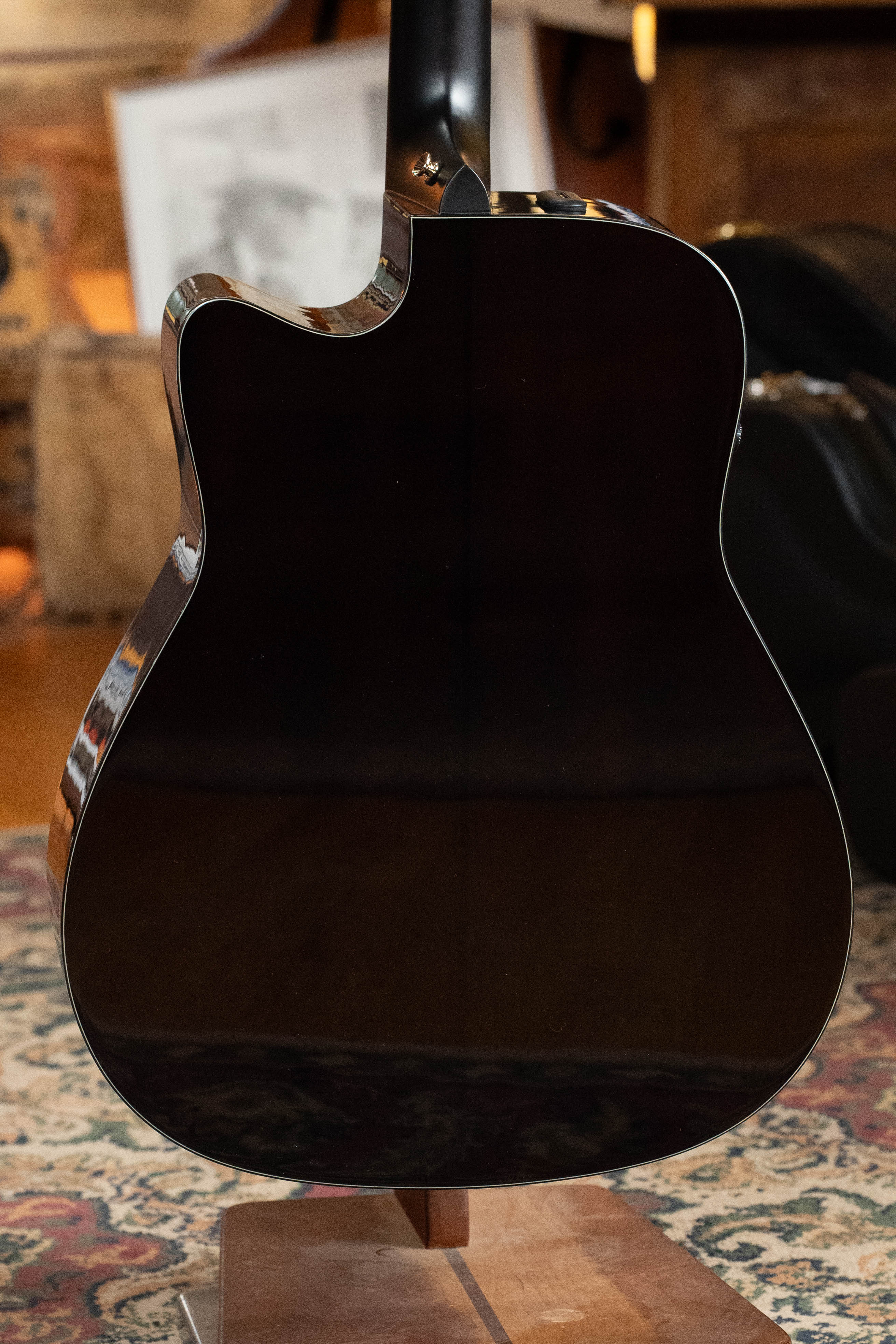 Yamaha TAG3C-SDB Sitka/Mahogany Sandburst Dreadnought Guitar w/the NEWEST TransAcoustic System #0760