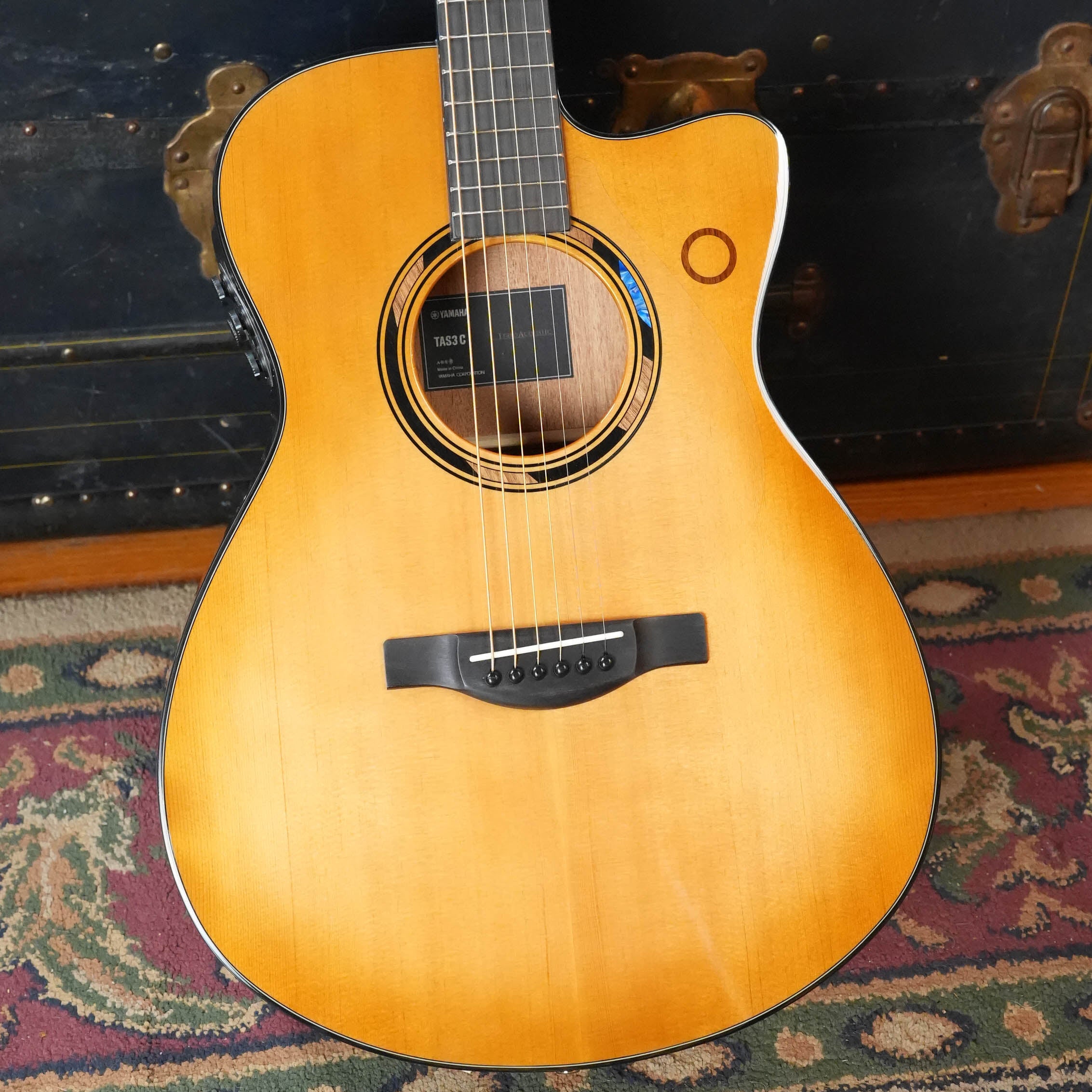 Yamaha TAS3C-SBD Sitka/Mahogany Sandburst Concert Guitar w/the NEWEST TransAcoustic System  #0251