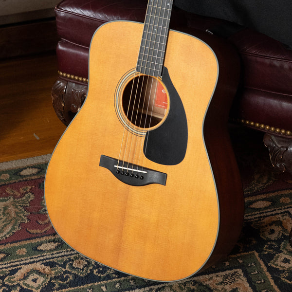 Yamaha_FG3_Spruce_Mahogany_Red